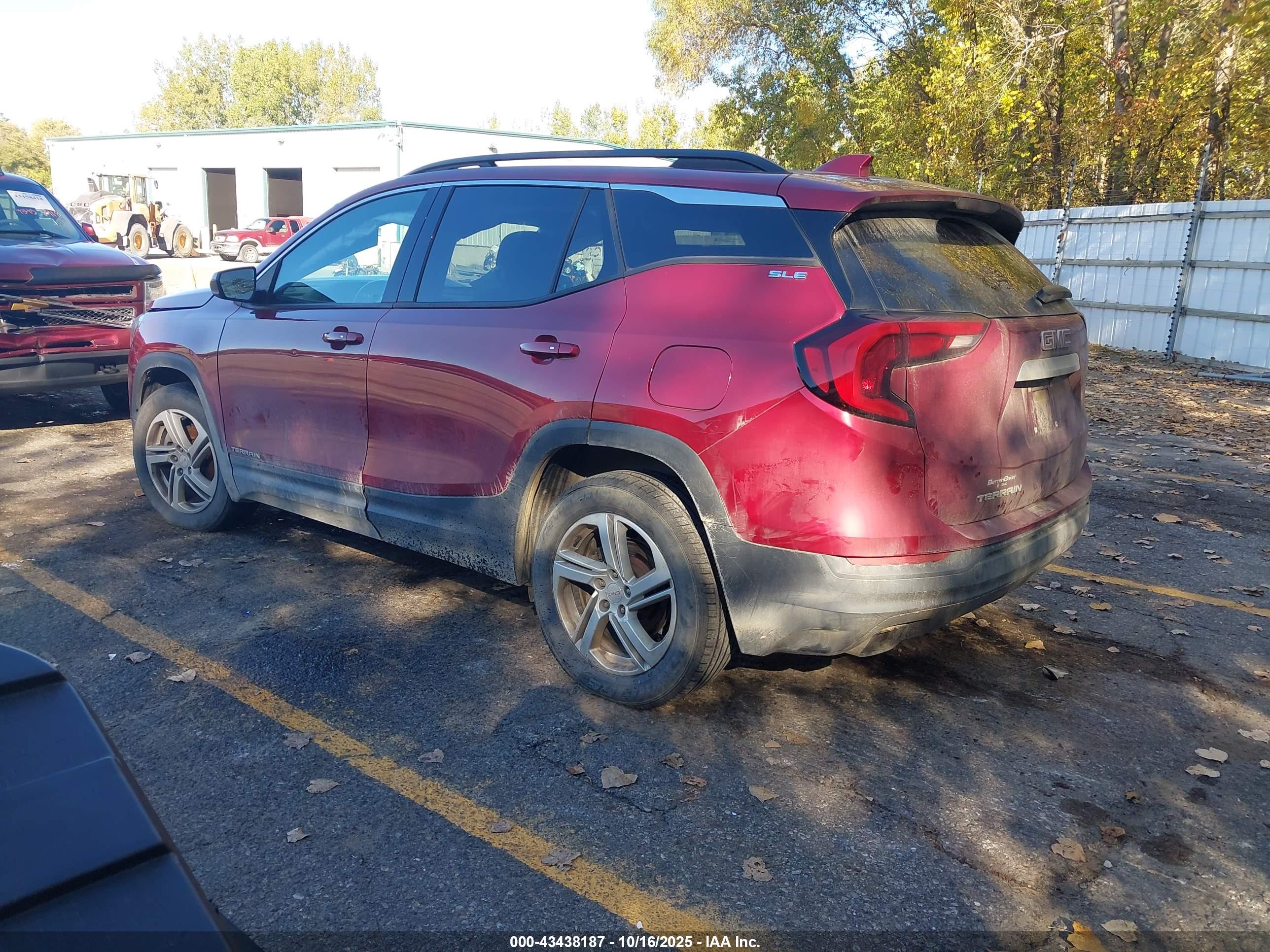 GMC TERRAIN image 3