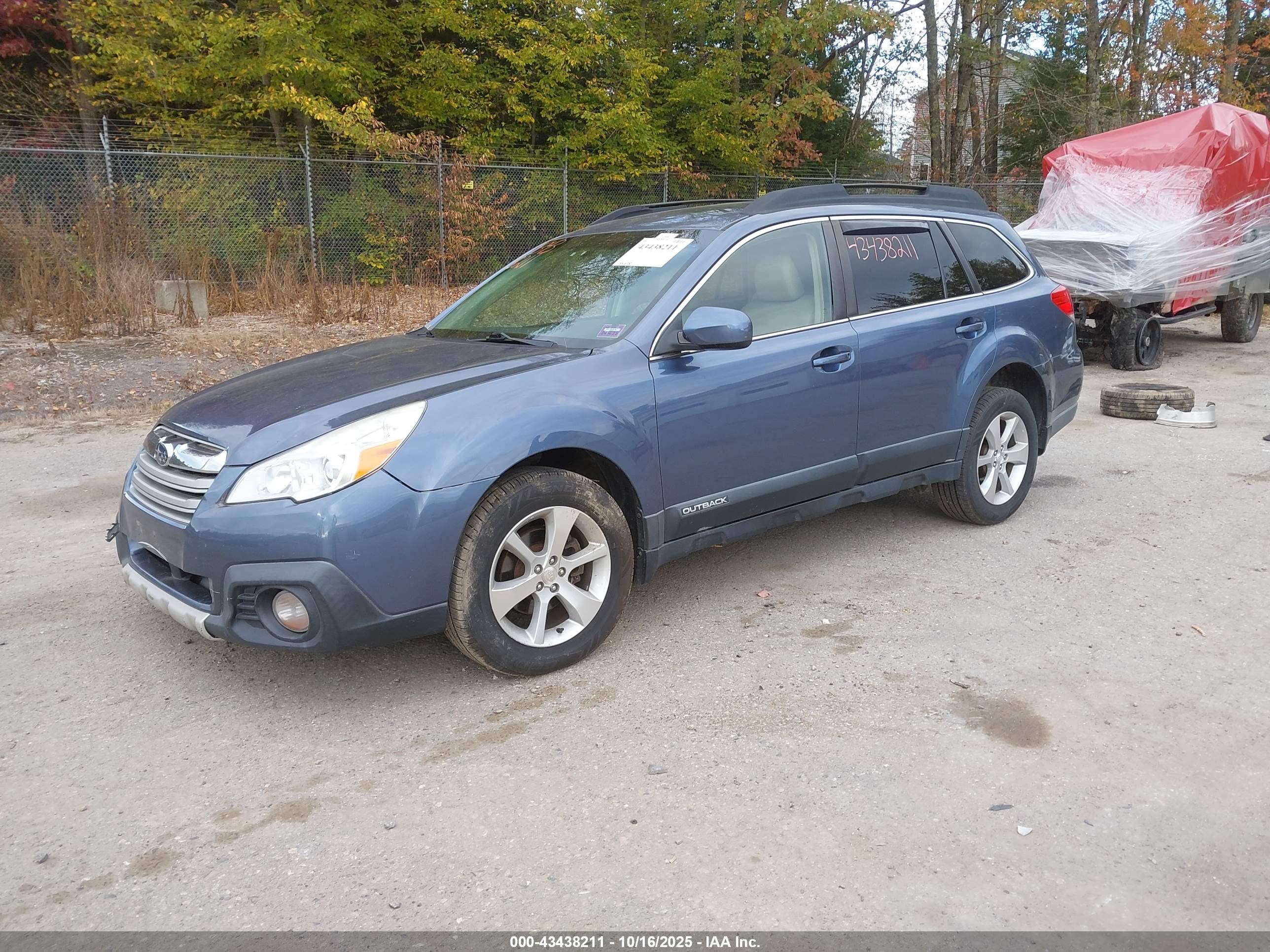 SUBARU OUTBACK image 2