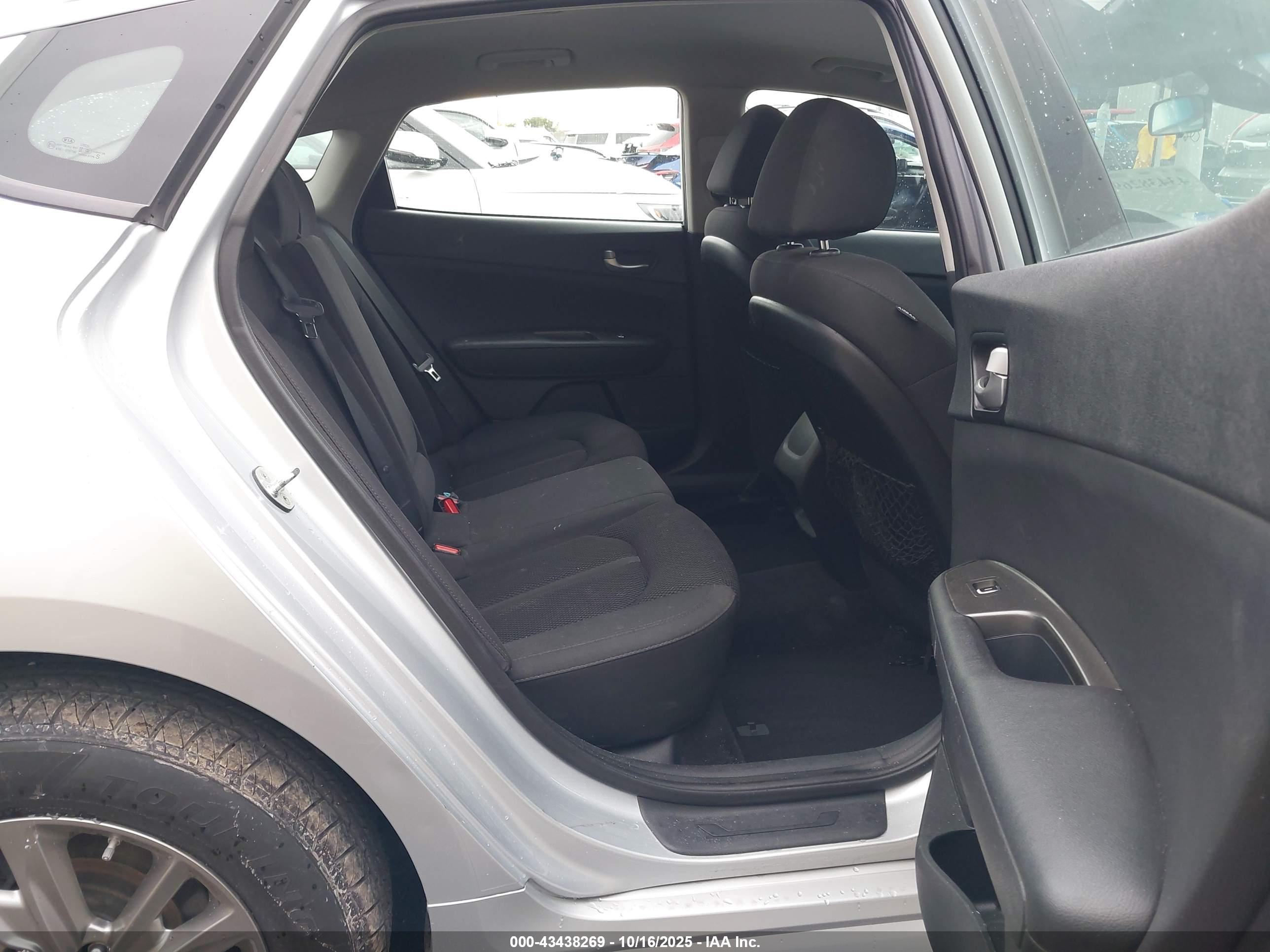 KIA OPTIMA image 8