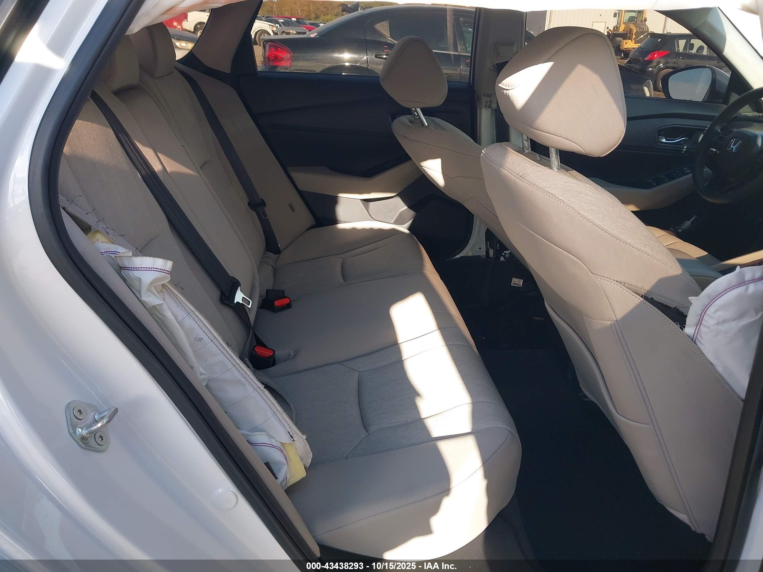 HONDA ACCORD image 8