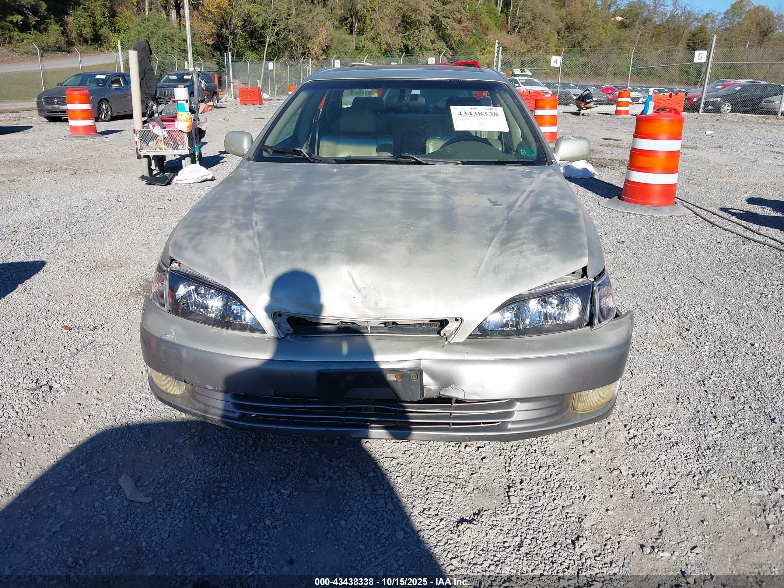 LEXUS ES image 6