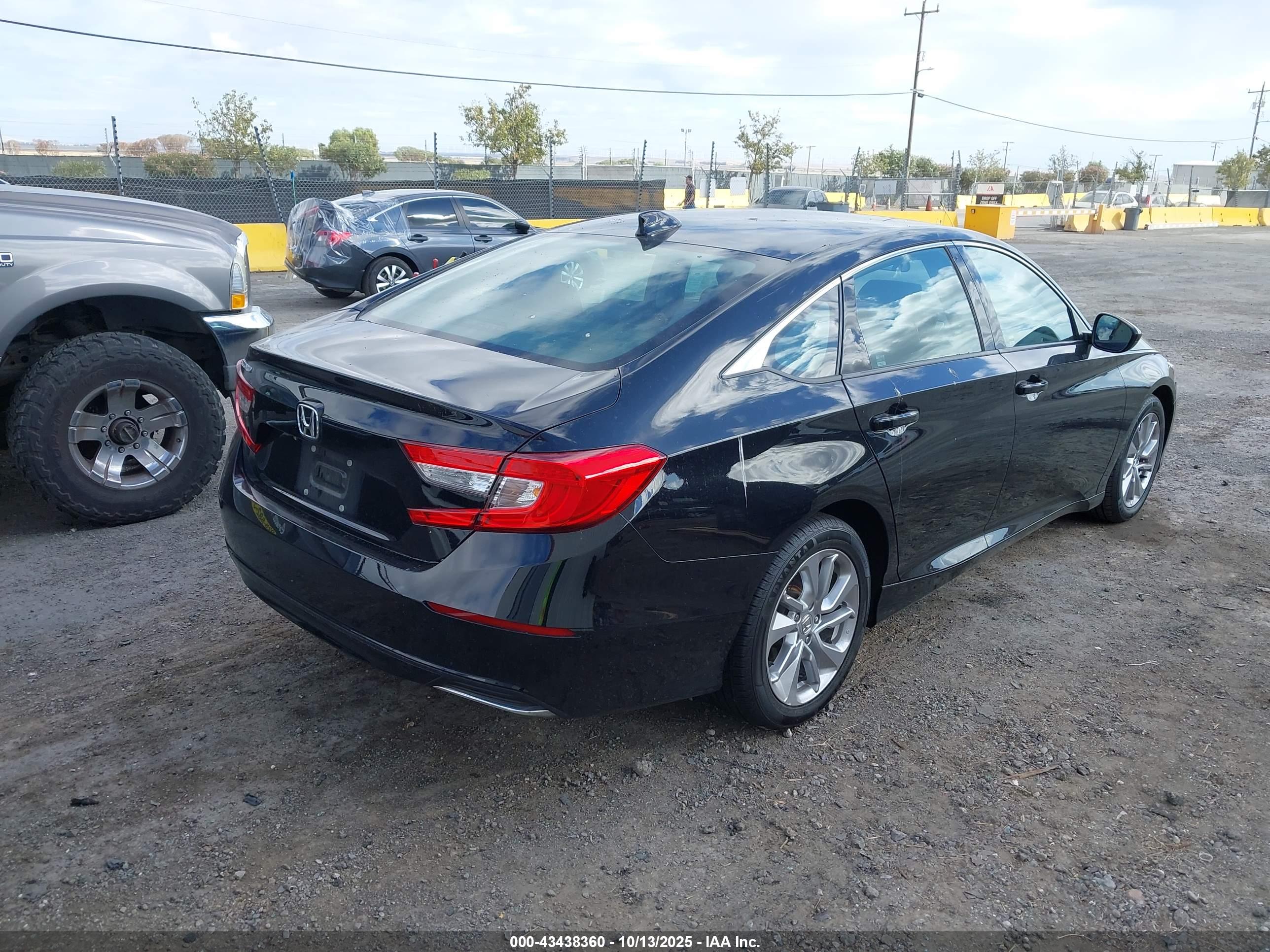 HONDA ACCORD image 4