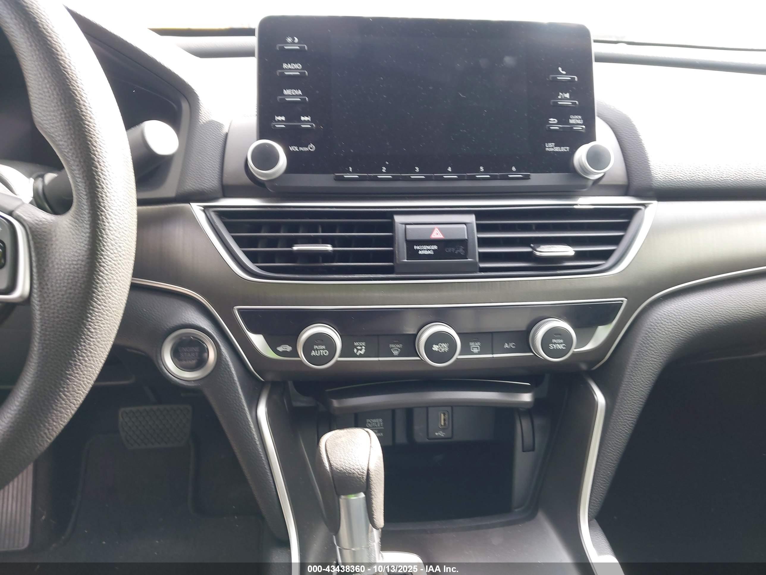 HONDA ACCORD image 6