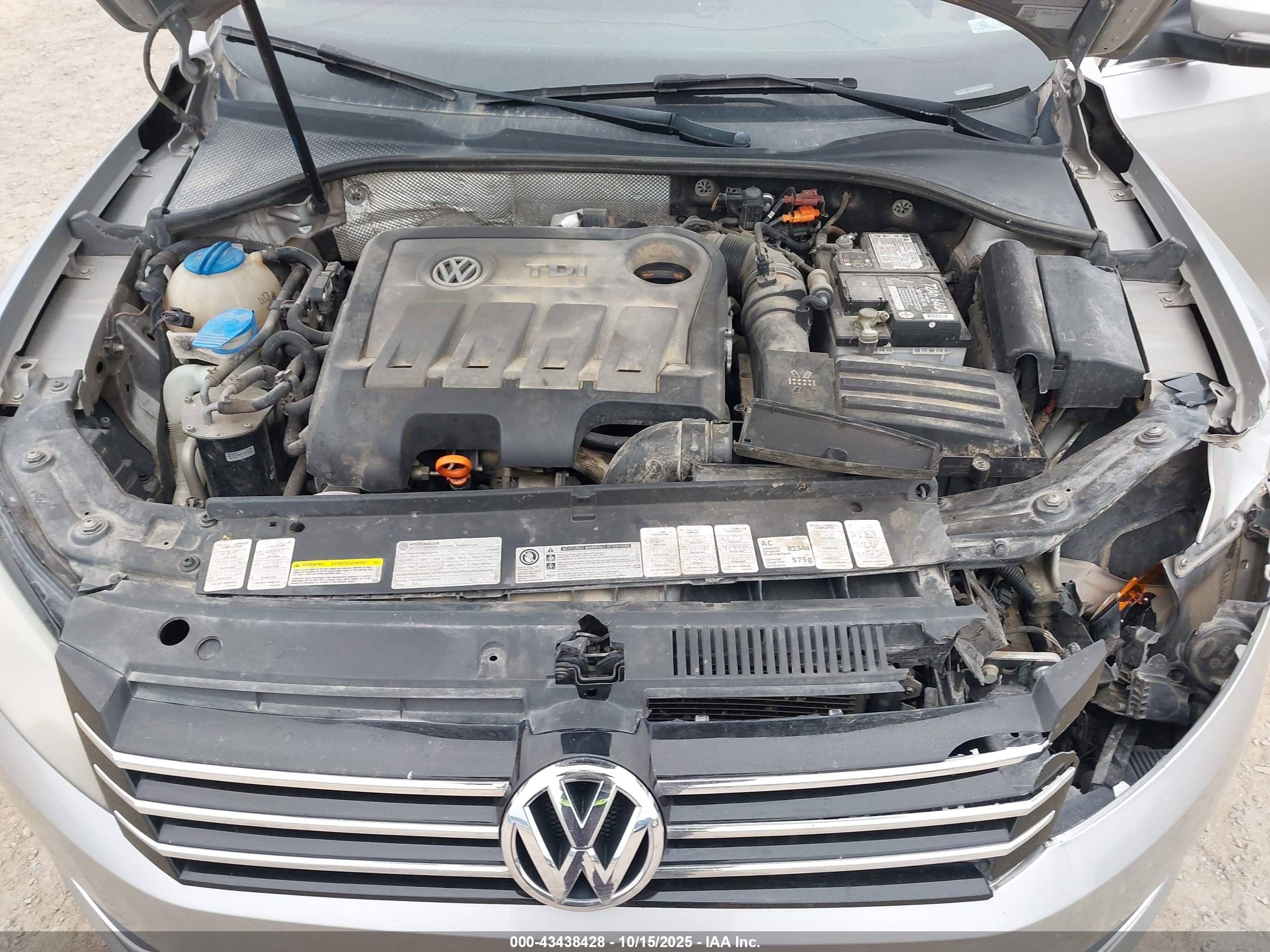 VOLKSWAGEN PASSAT image 10