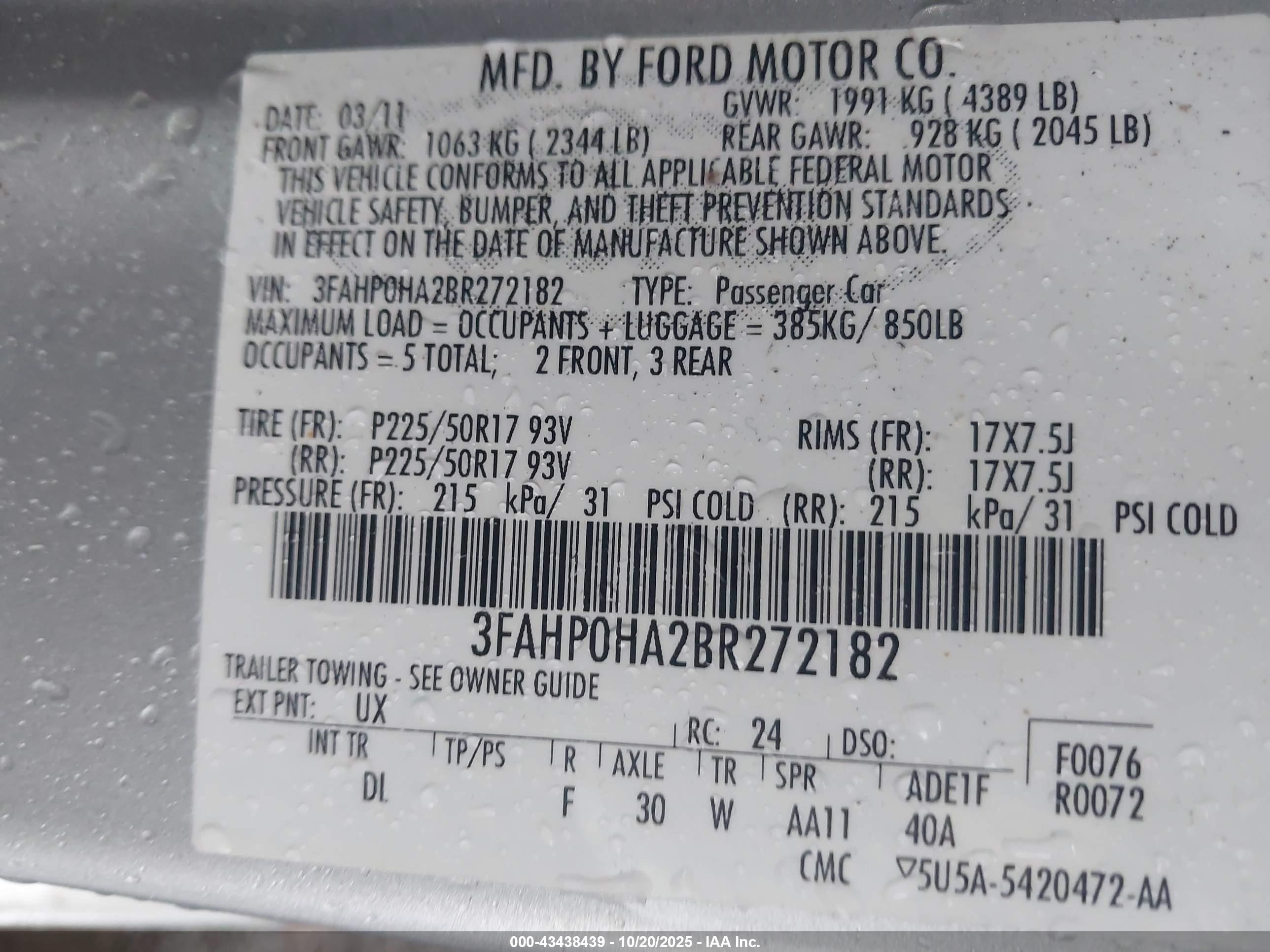 FORD FUSION image 9