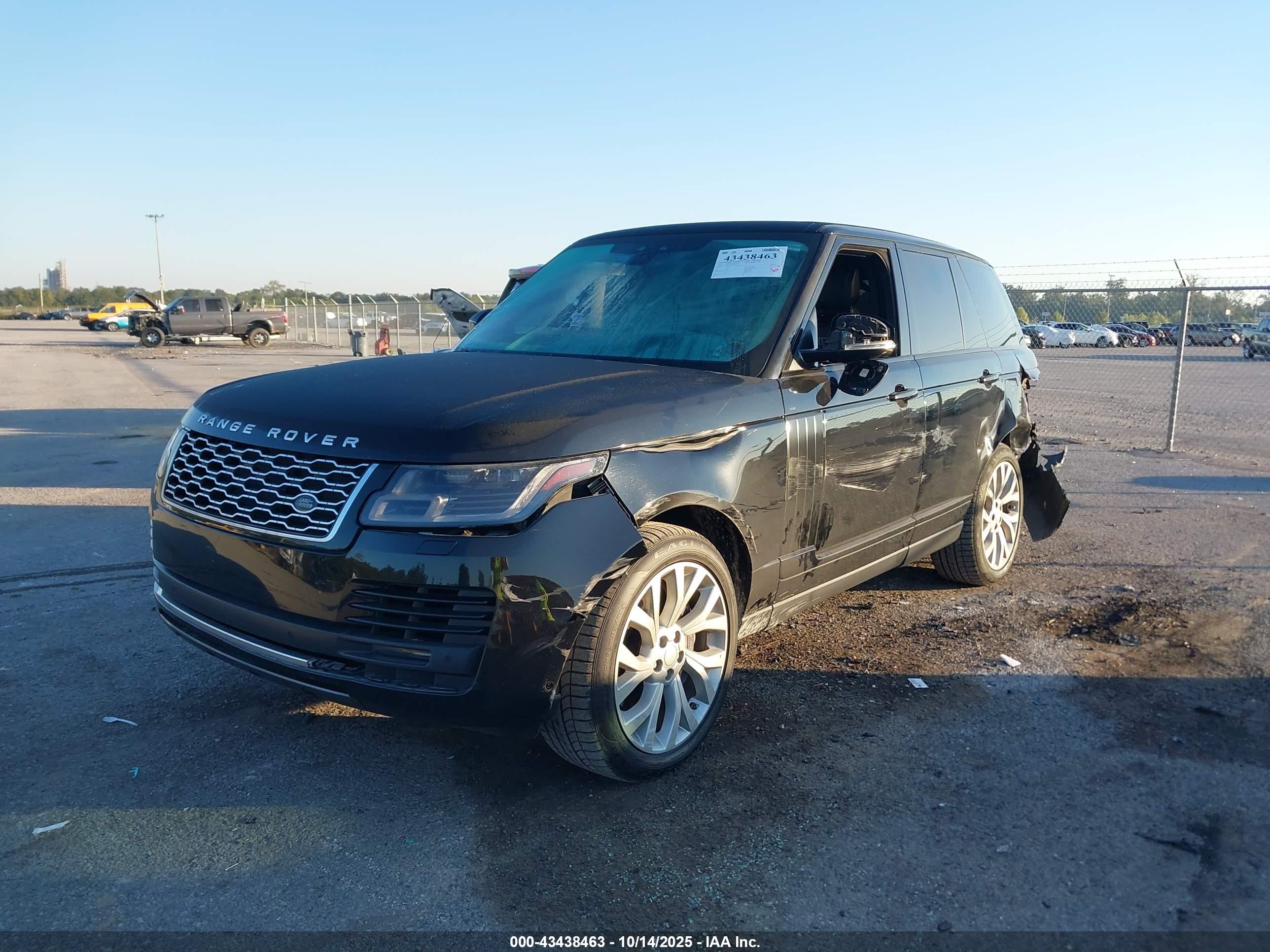 LAND ROVER image 2