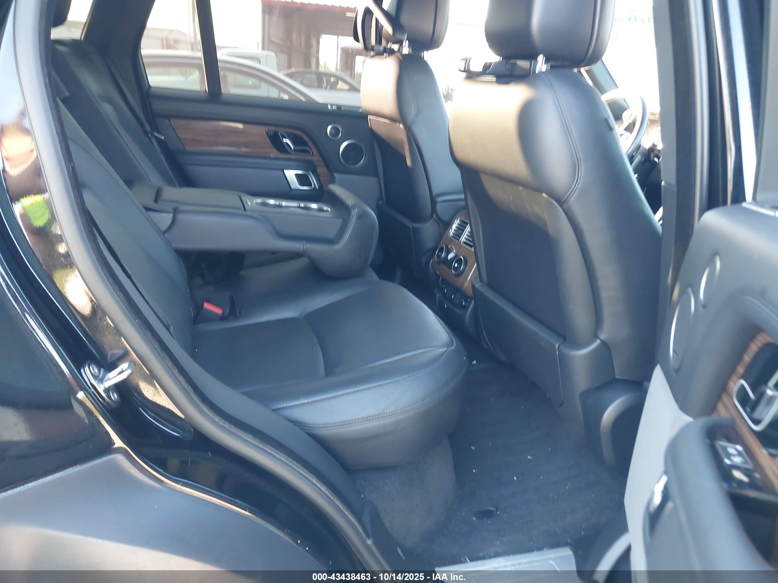 LAND ROVER image 8