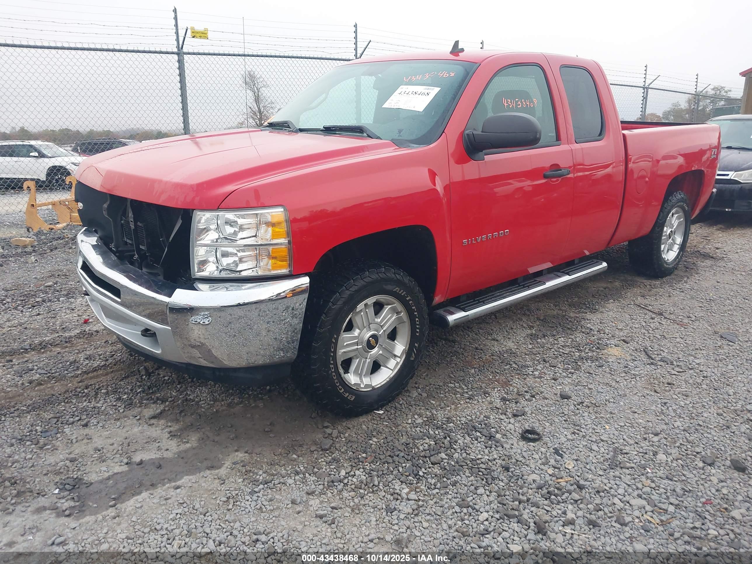 CHEVROLET SILVERADO image 2