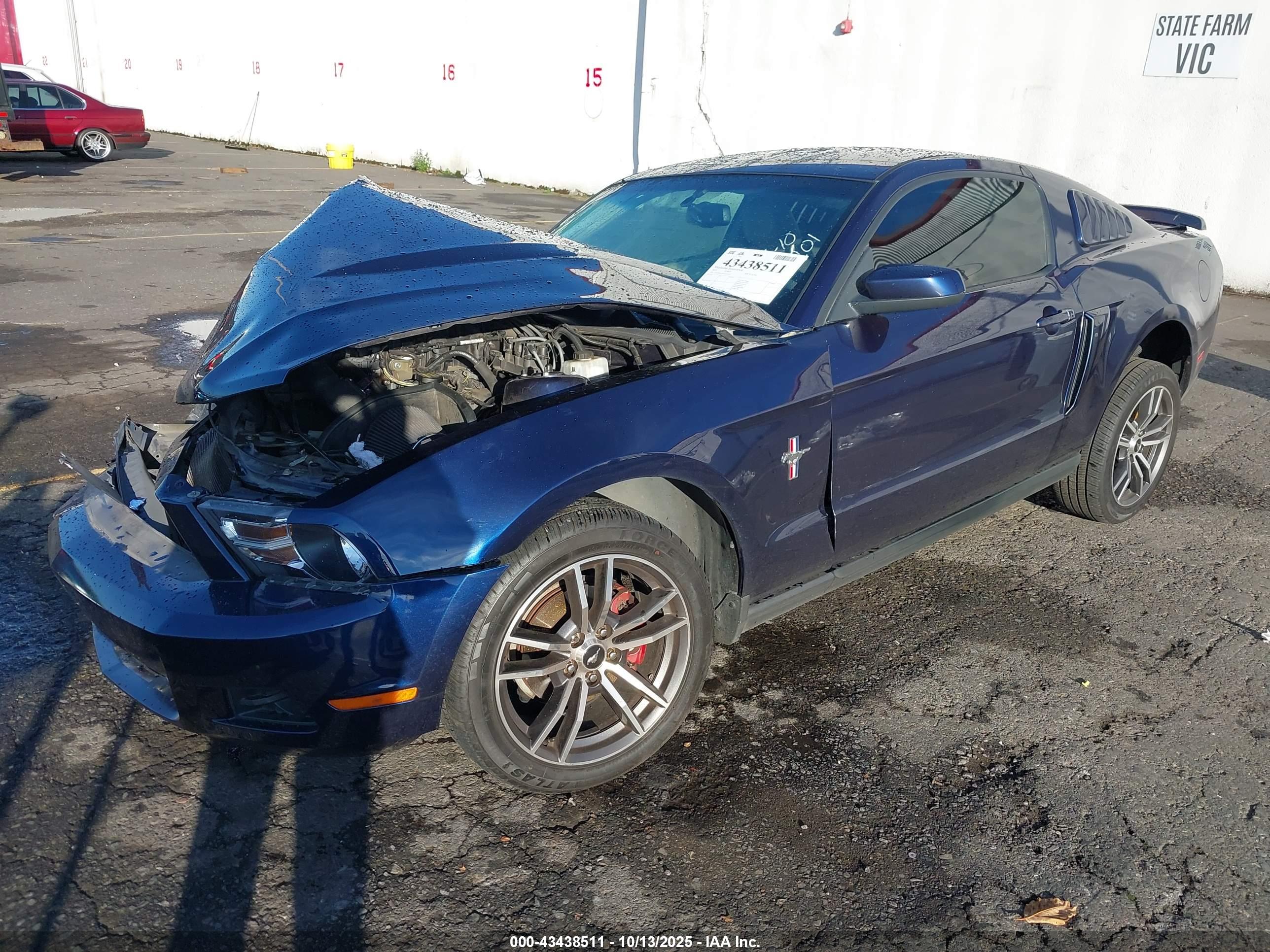 FORD MUSTANG image 2