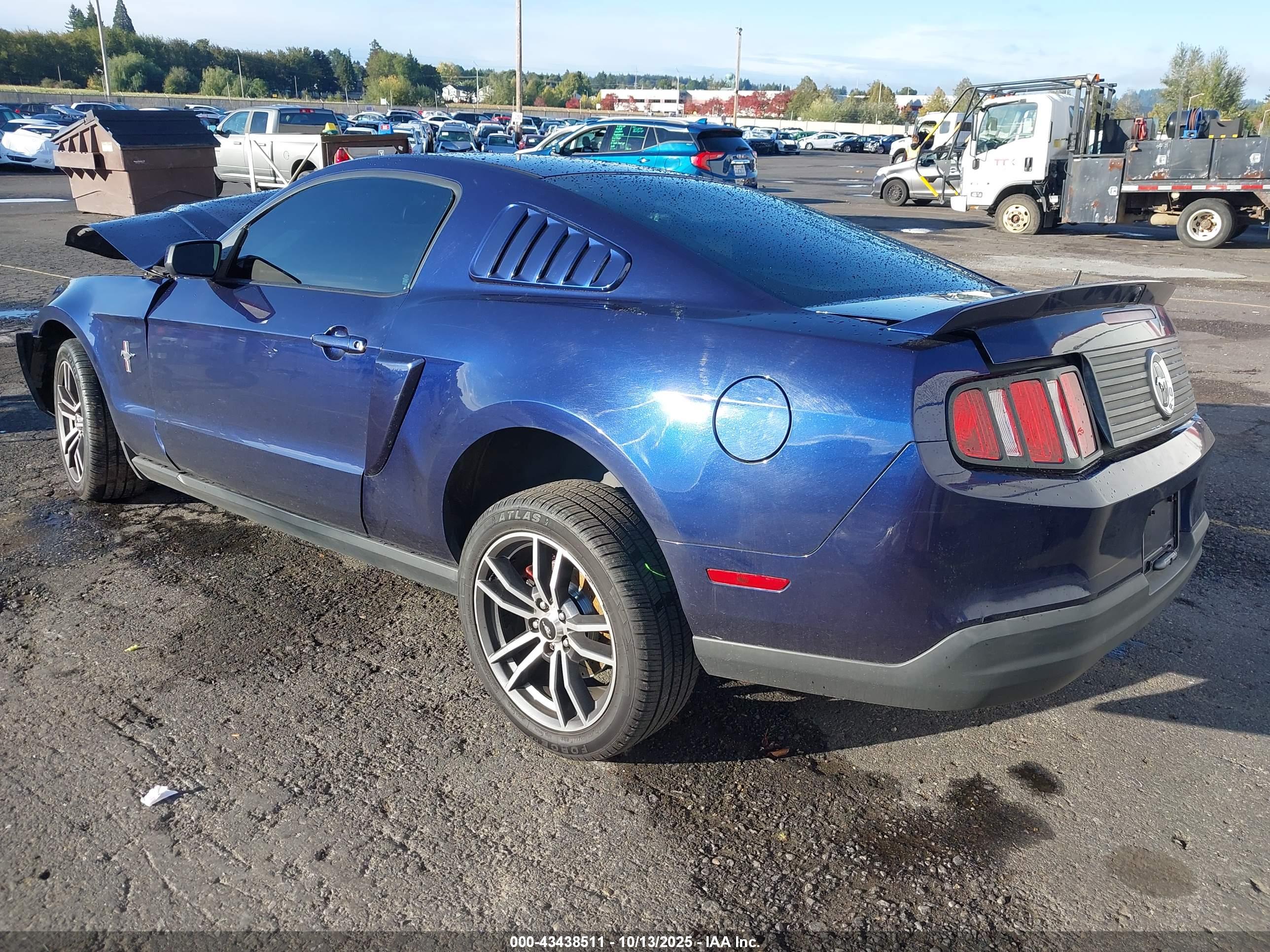 FORD MUSTANG image 3