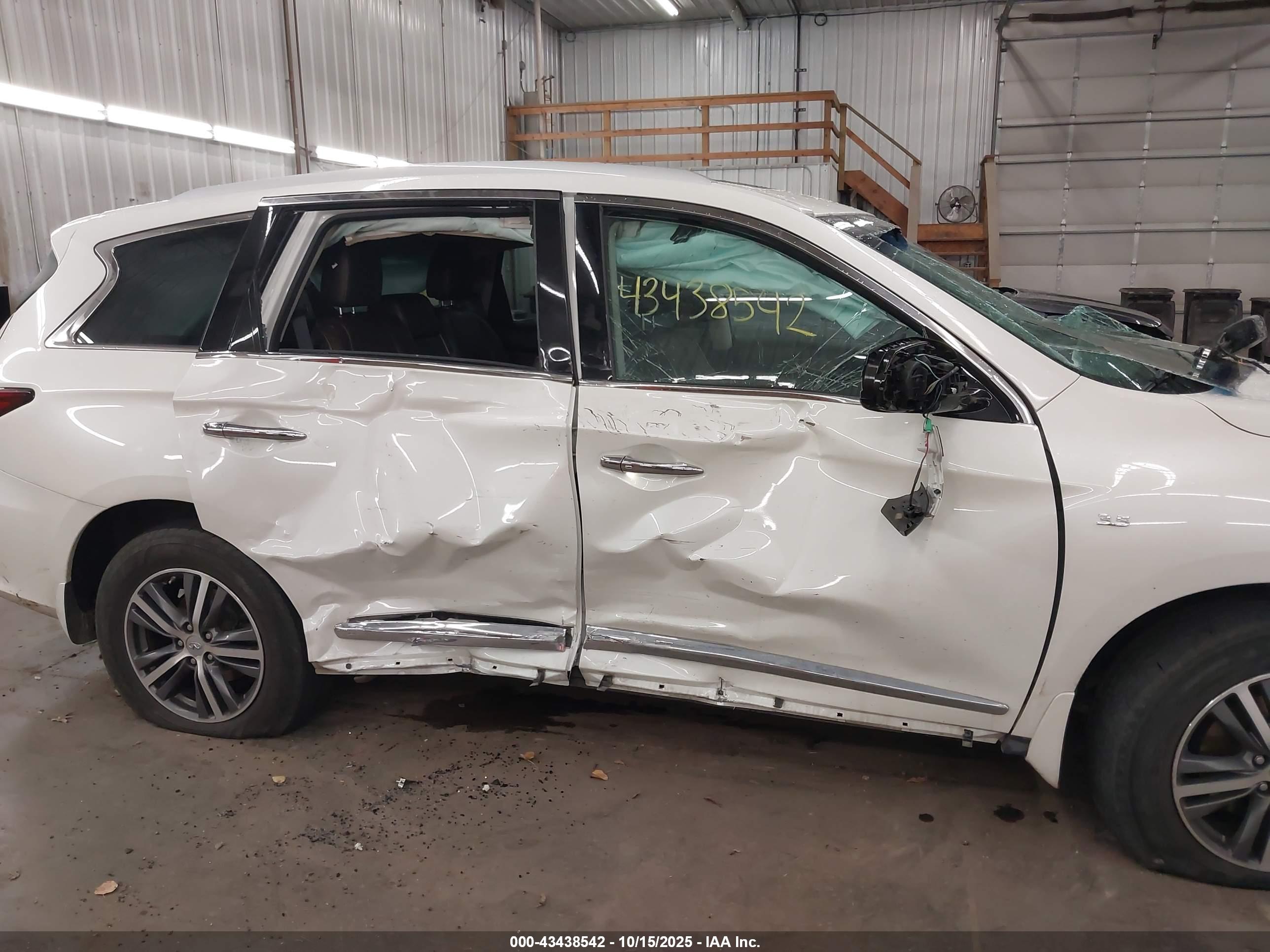 INFINITI QX60 image 6