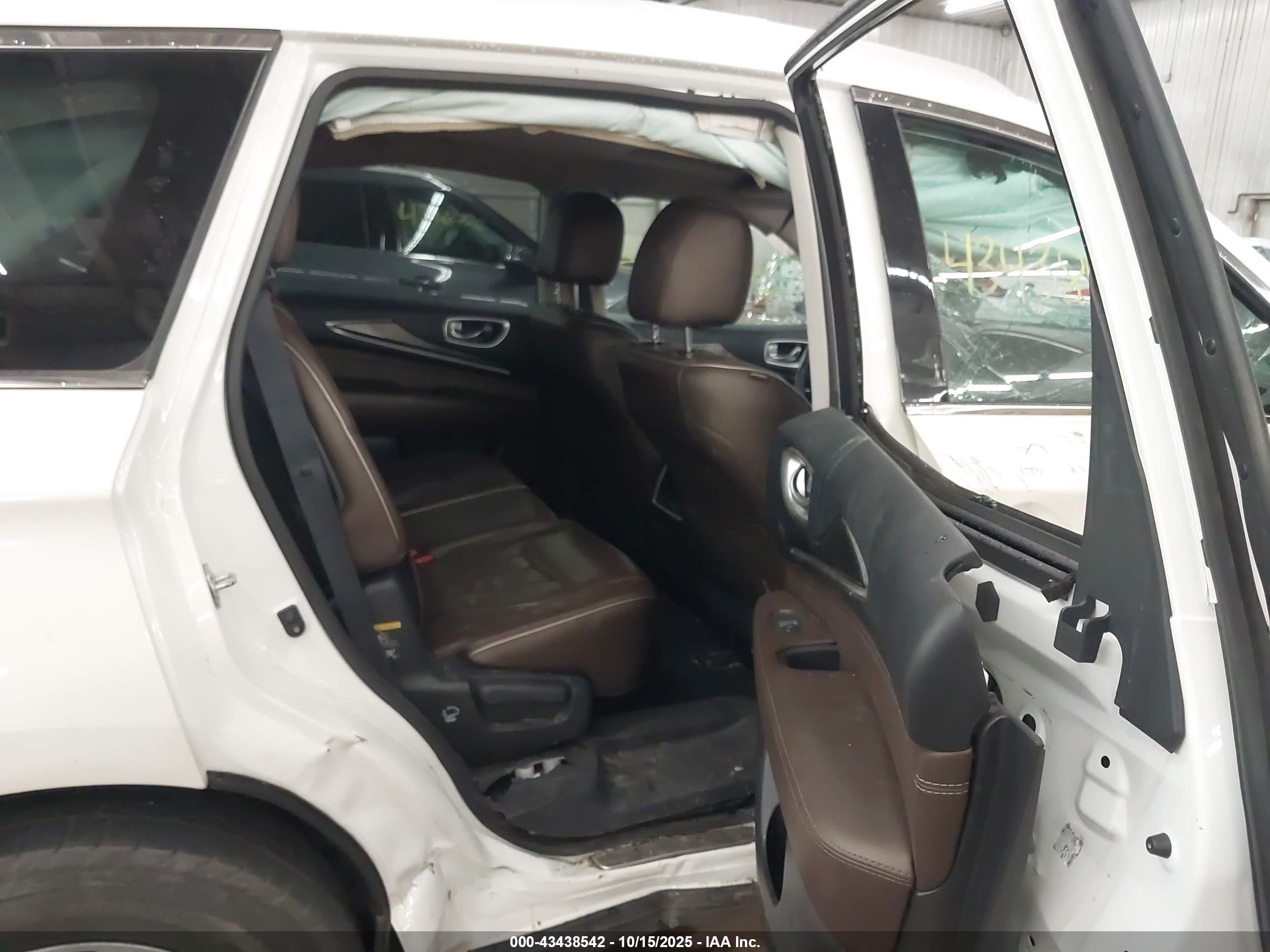INFINITI QX60 image 8