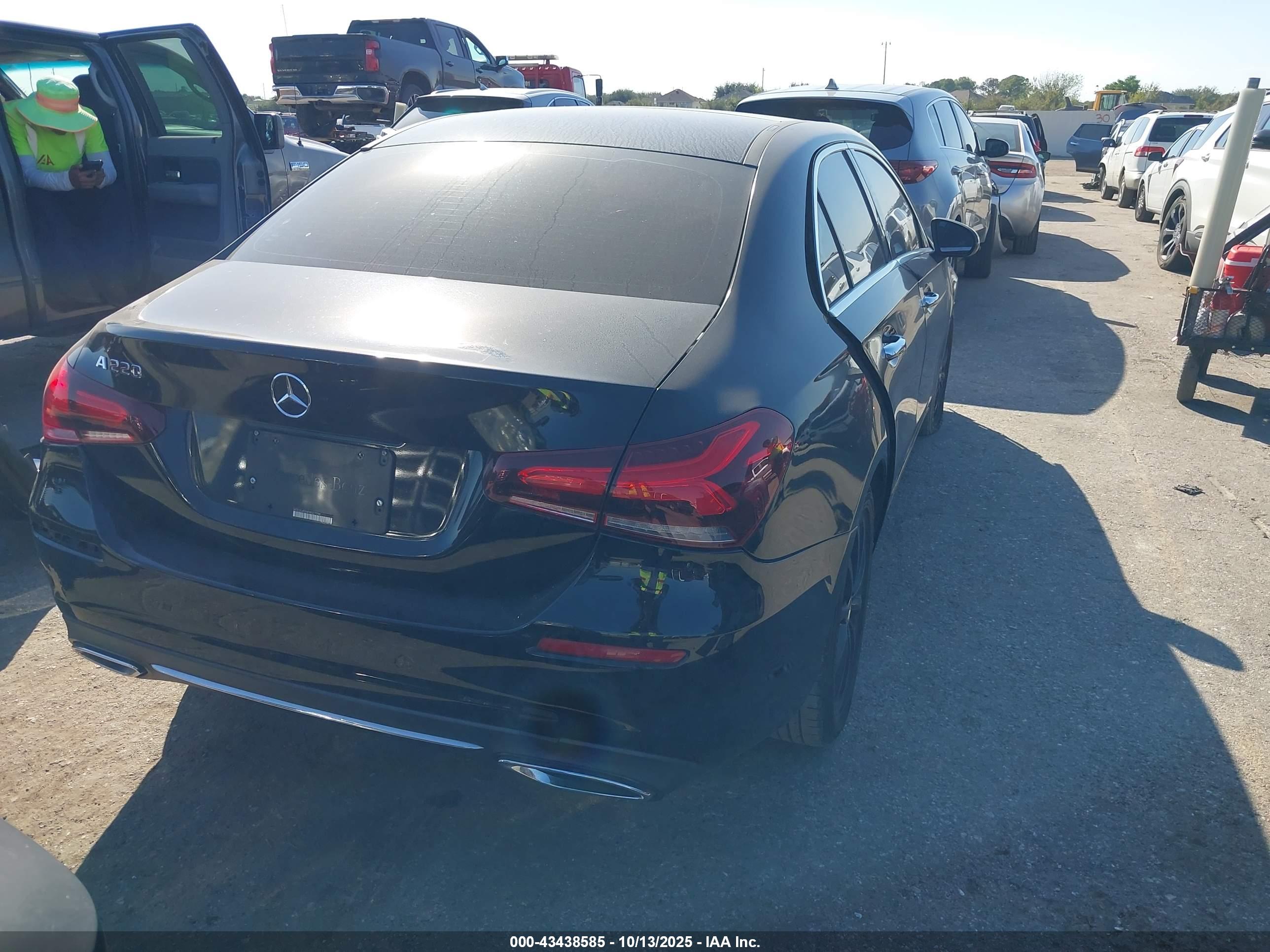 MERCEDES-BENZ A image 4