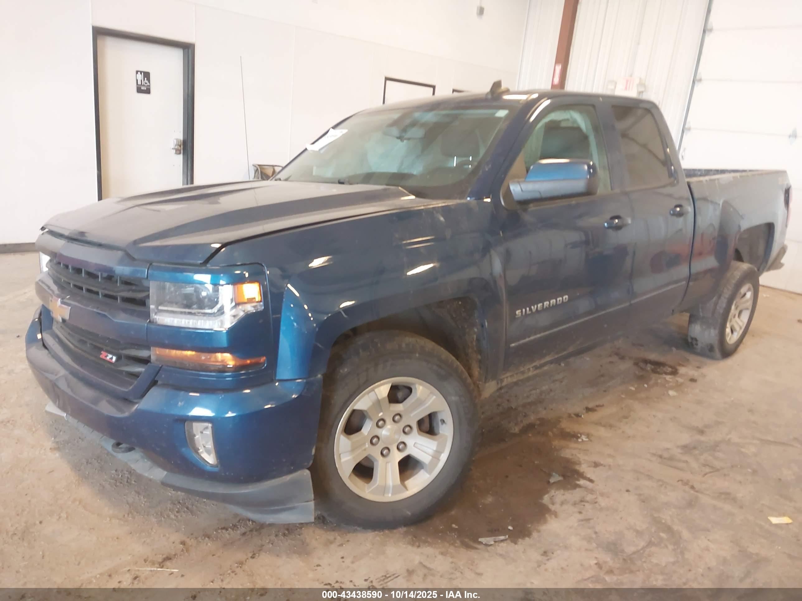 CHEVROLET SILVERADO image 2