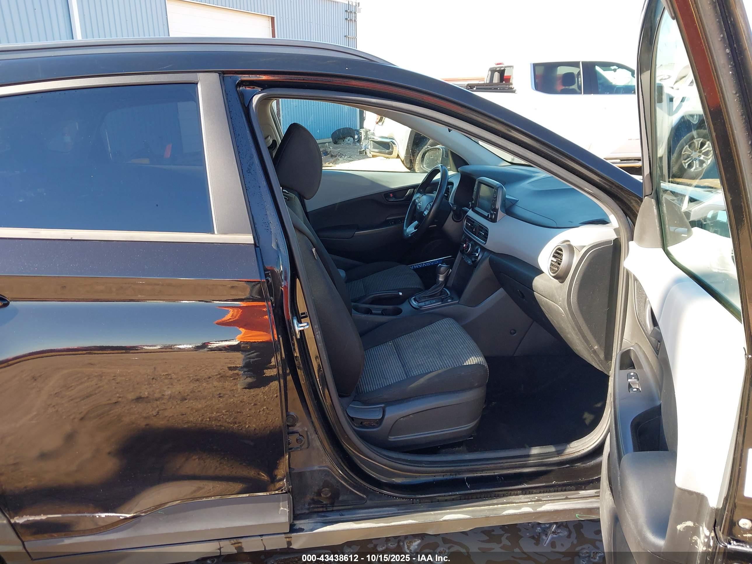 HYUNDAI KONA image 5