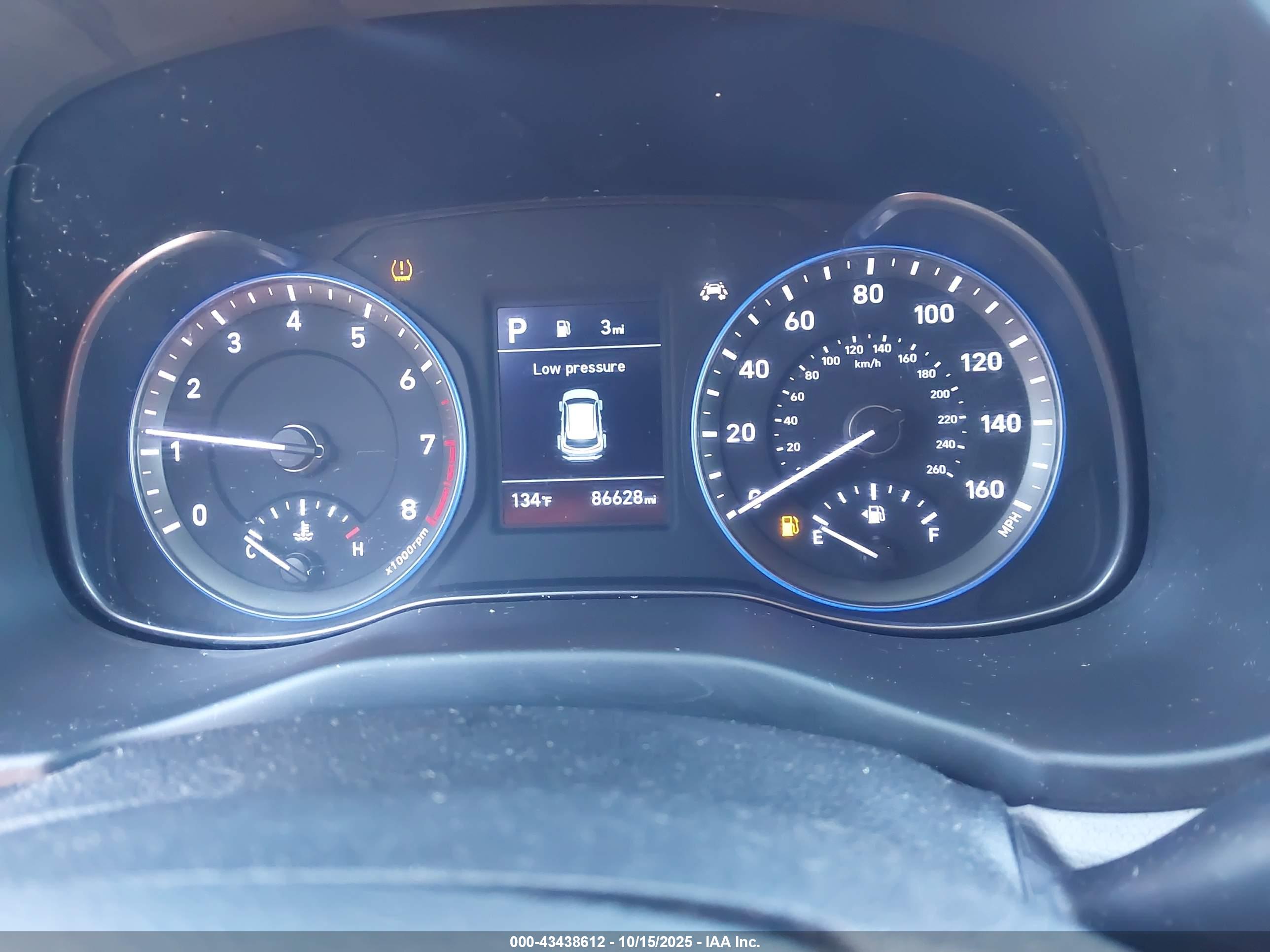 HYUNDAI KONA image 7