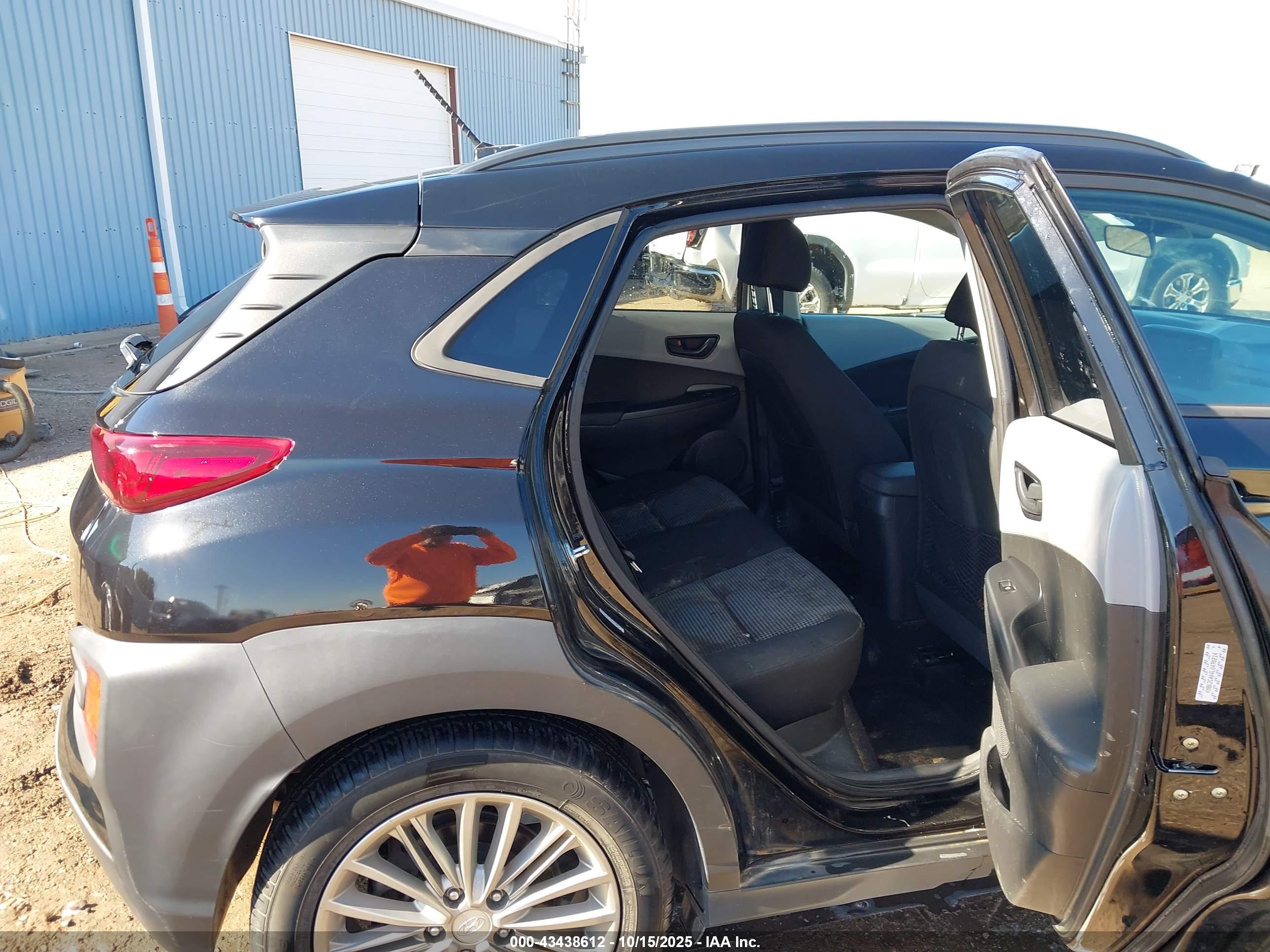 HYUNDAI KONA image 8