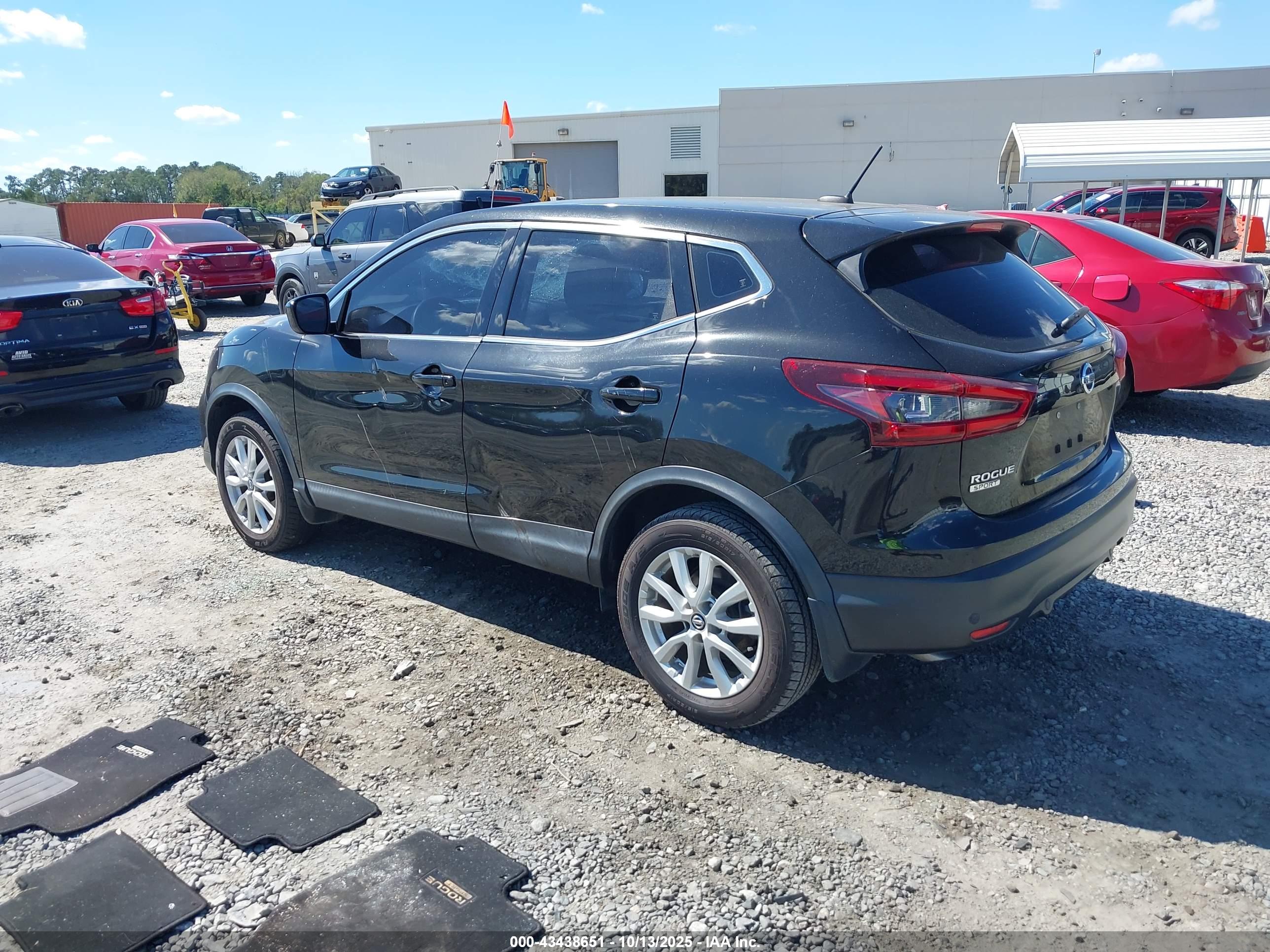 NISSAN ROGUE image 3