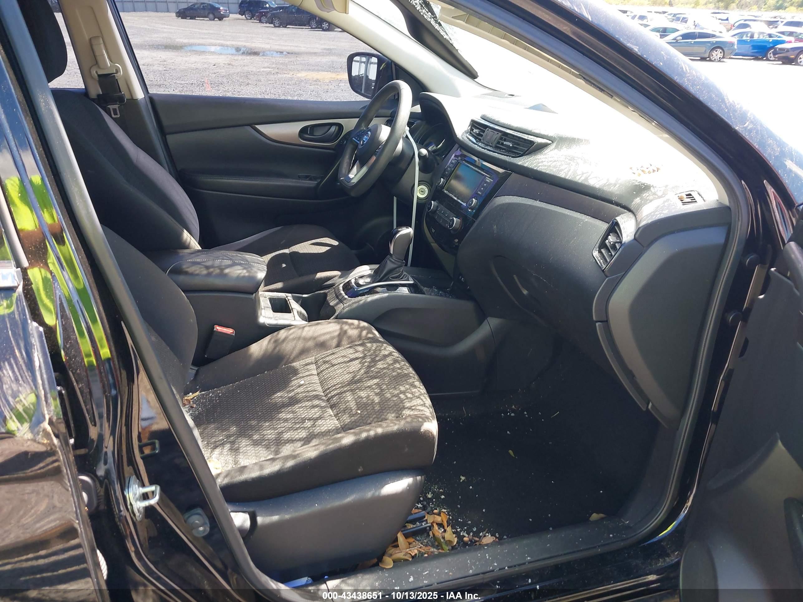 NISSAN ROGUE image 5