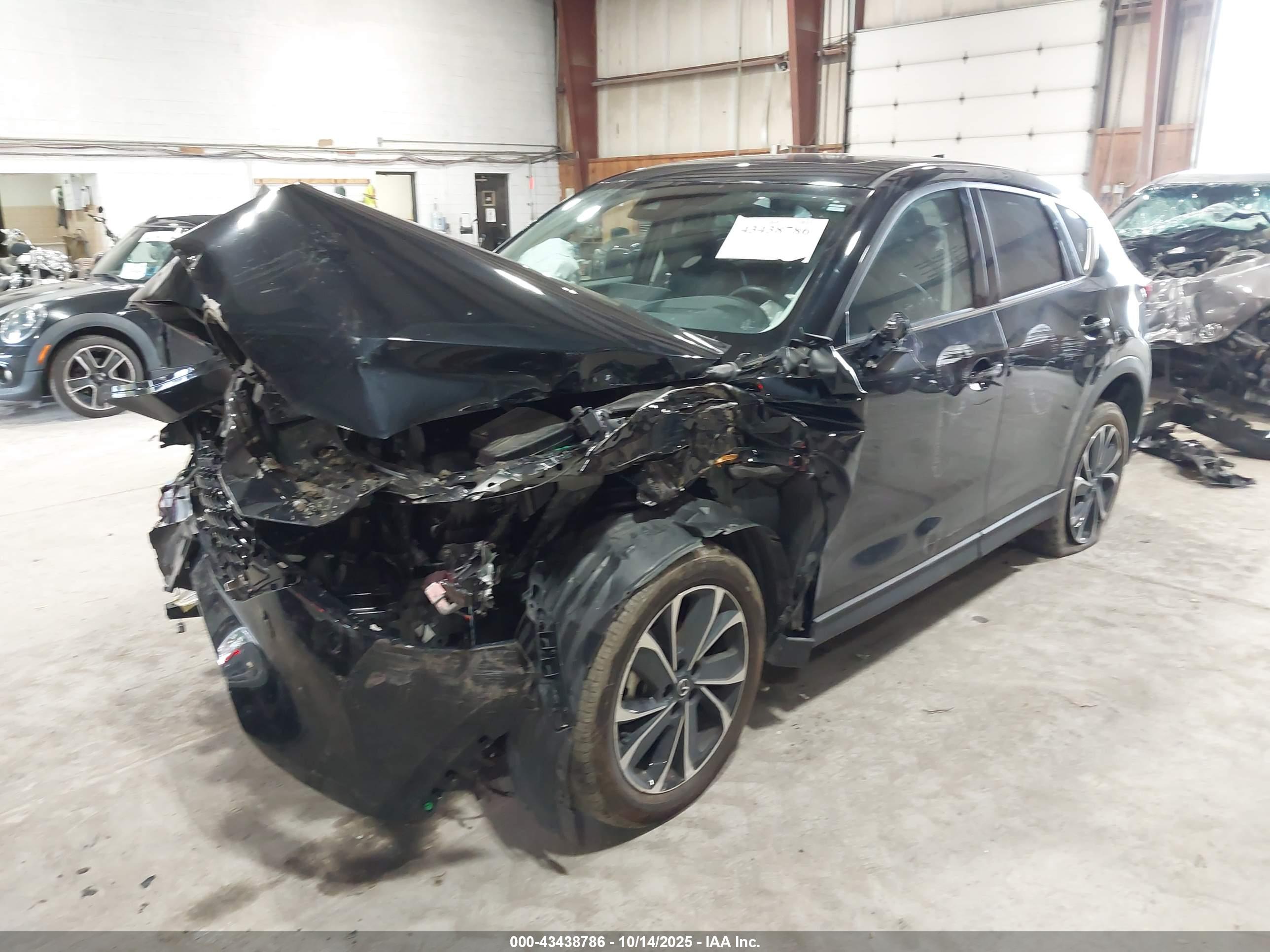MAZDA CX-5 image 2
