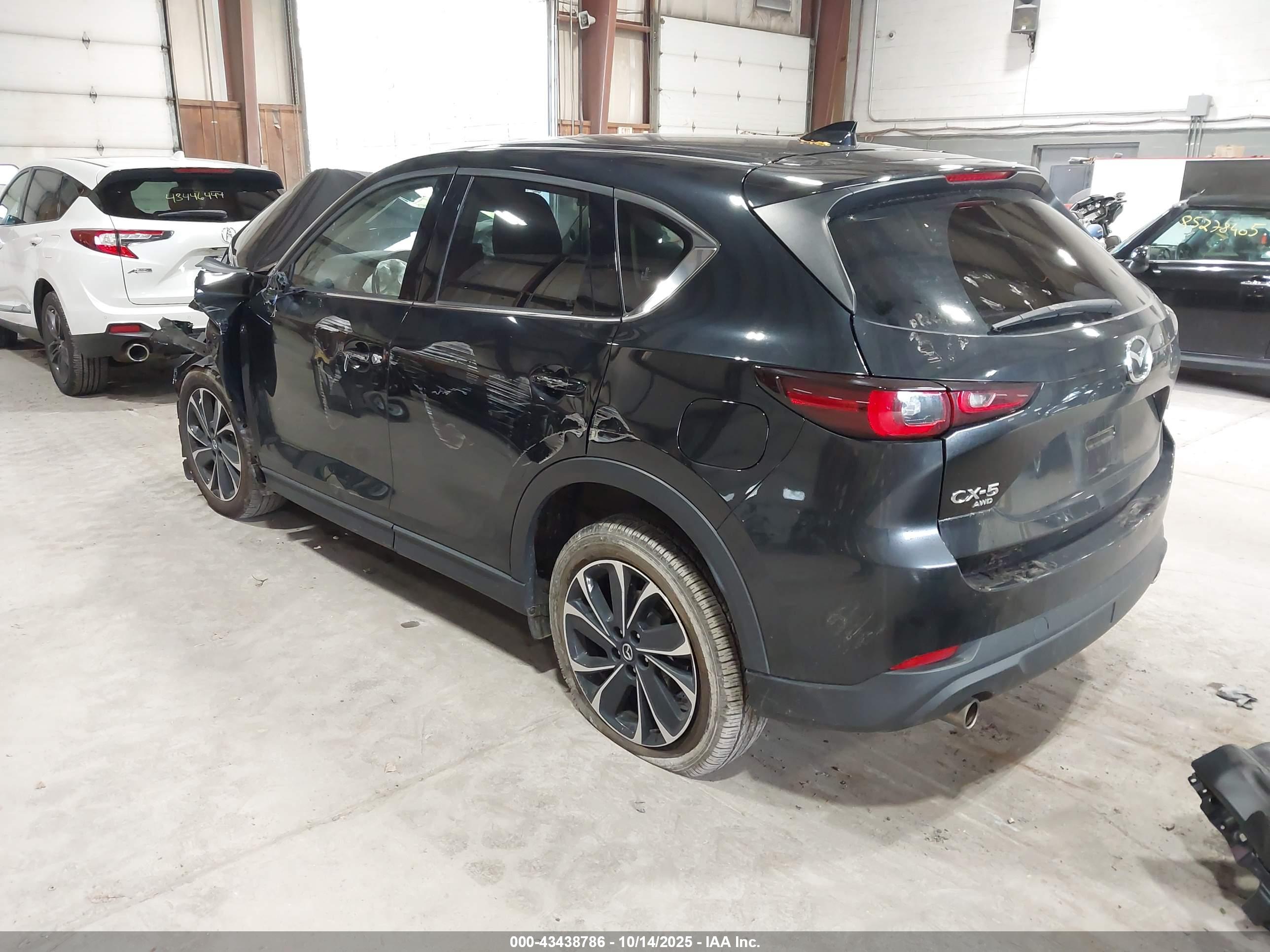 MAZDA CX-5 image 3
