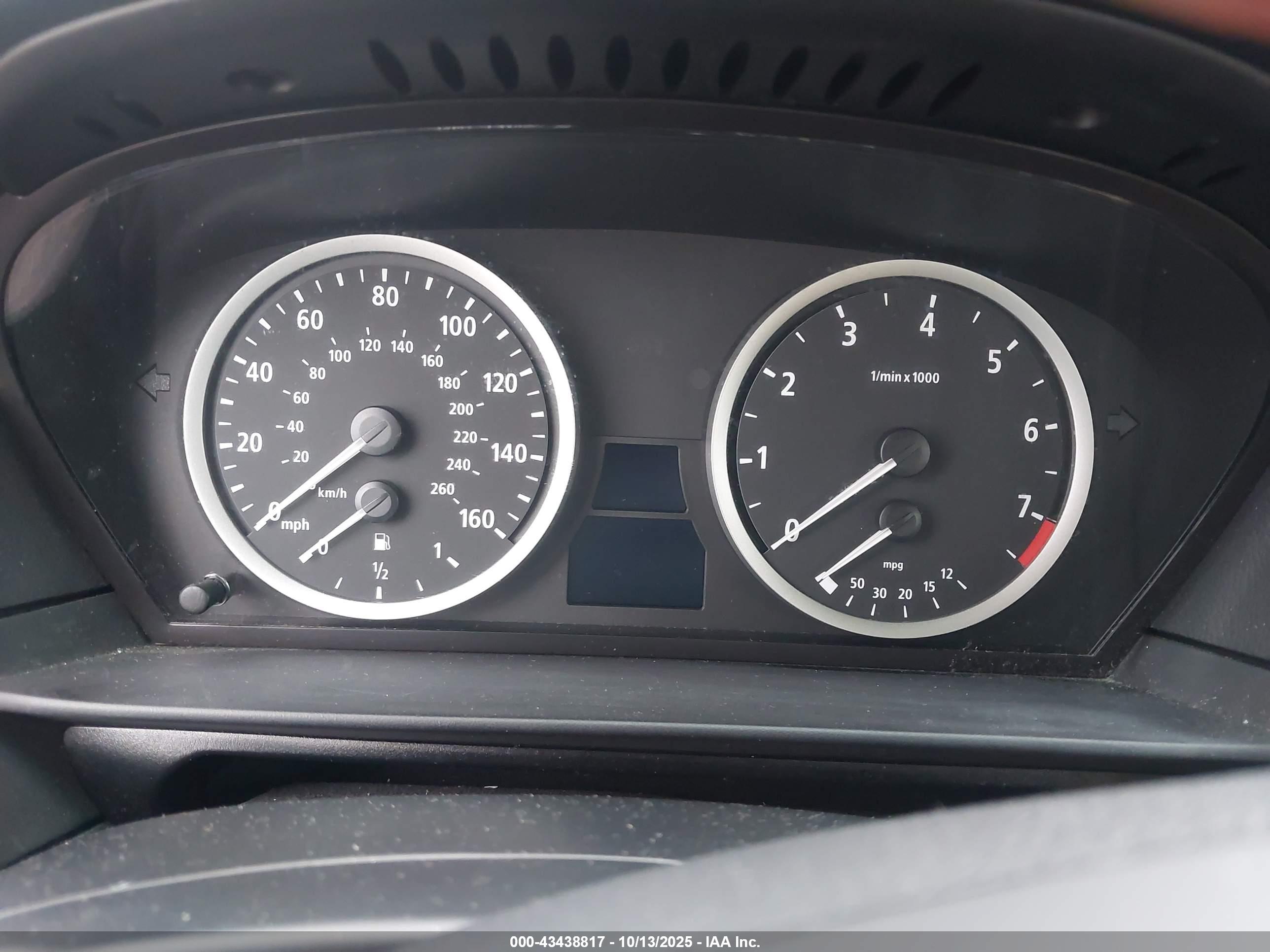 BMW 530XI image 7
