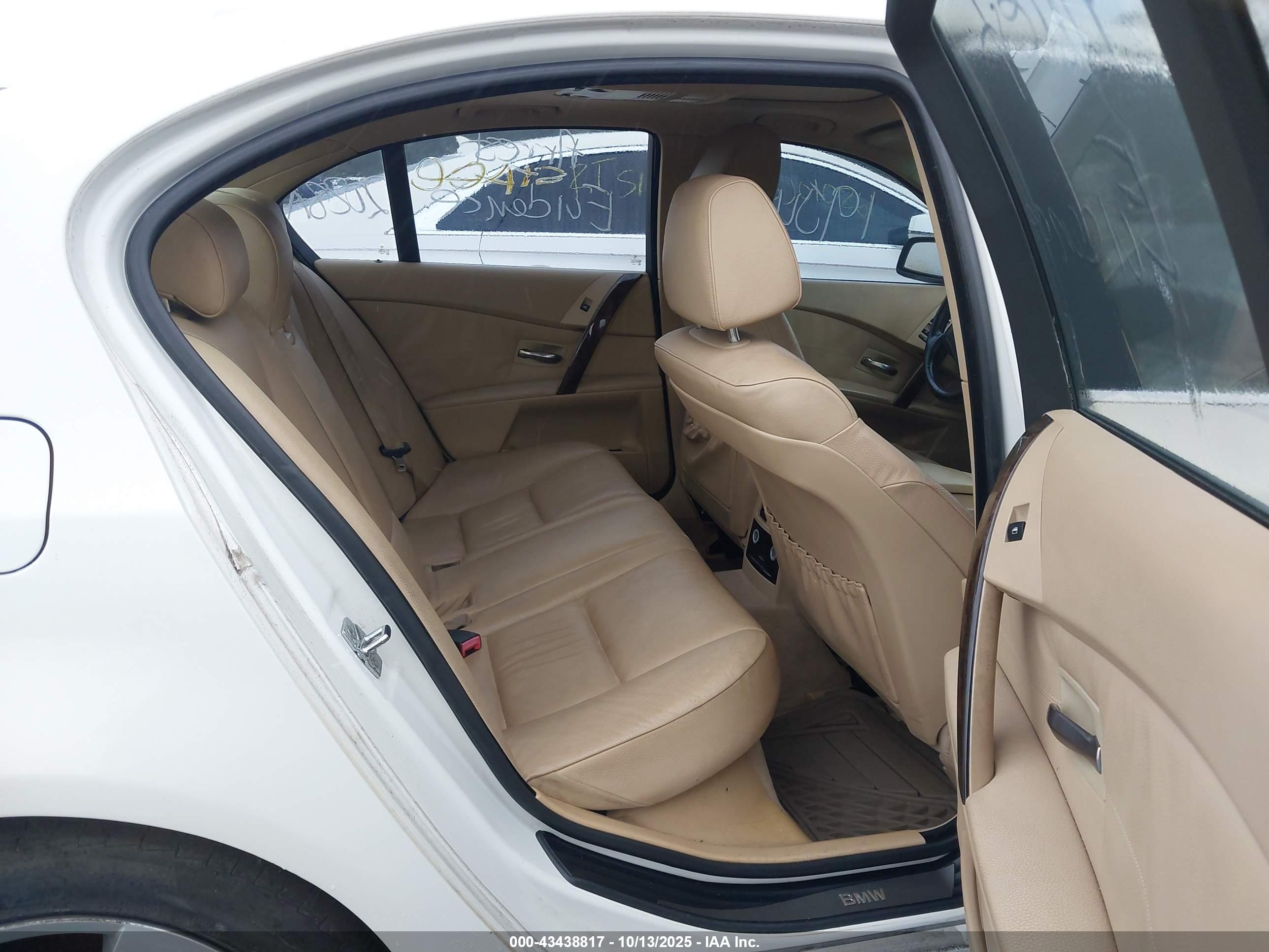 BMW 530XI image 8
