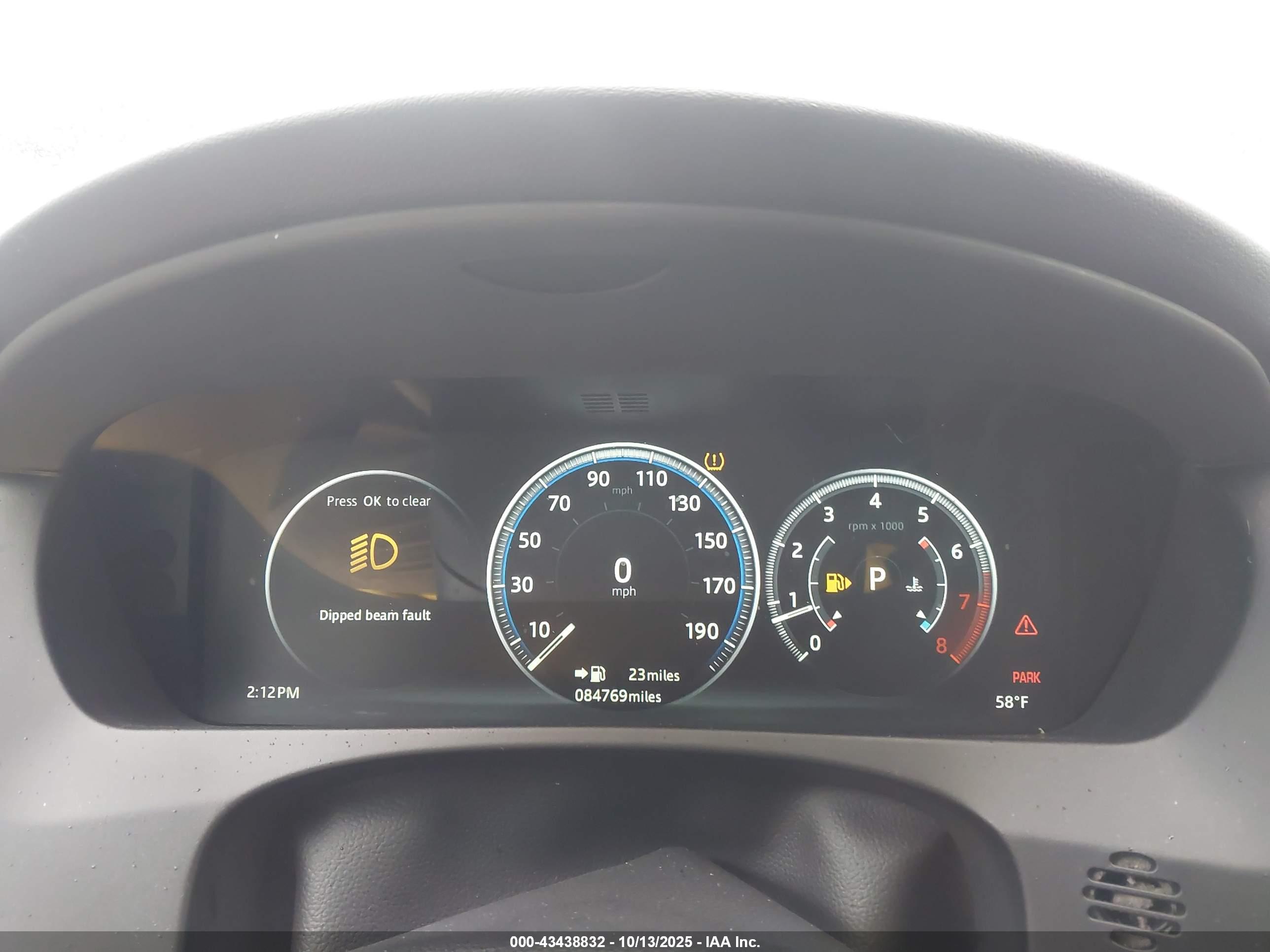 JAGUAR F-PACE image 7