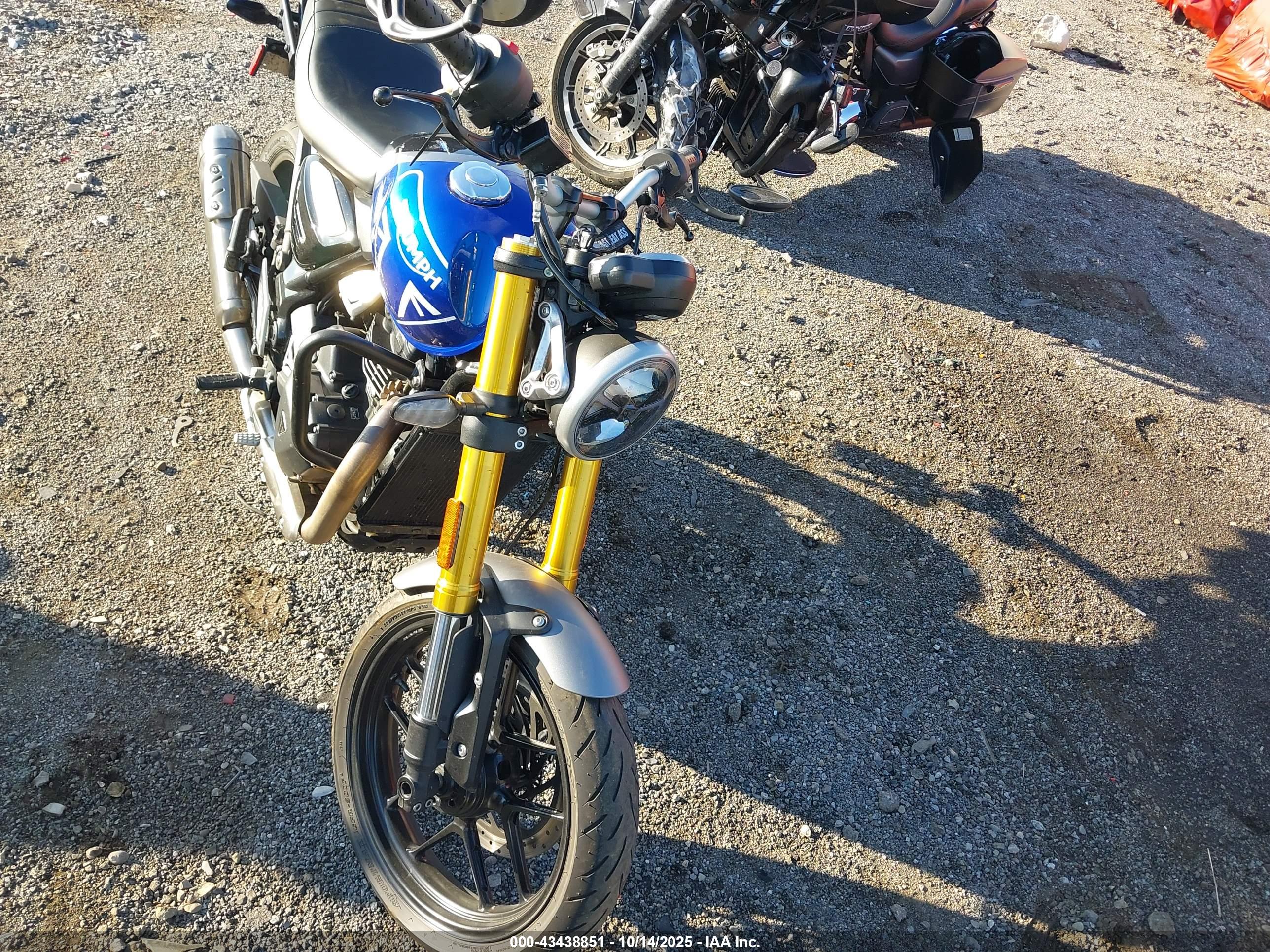TRIUMPH MOTORCYCLE image 5