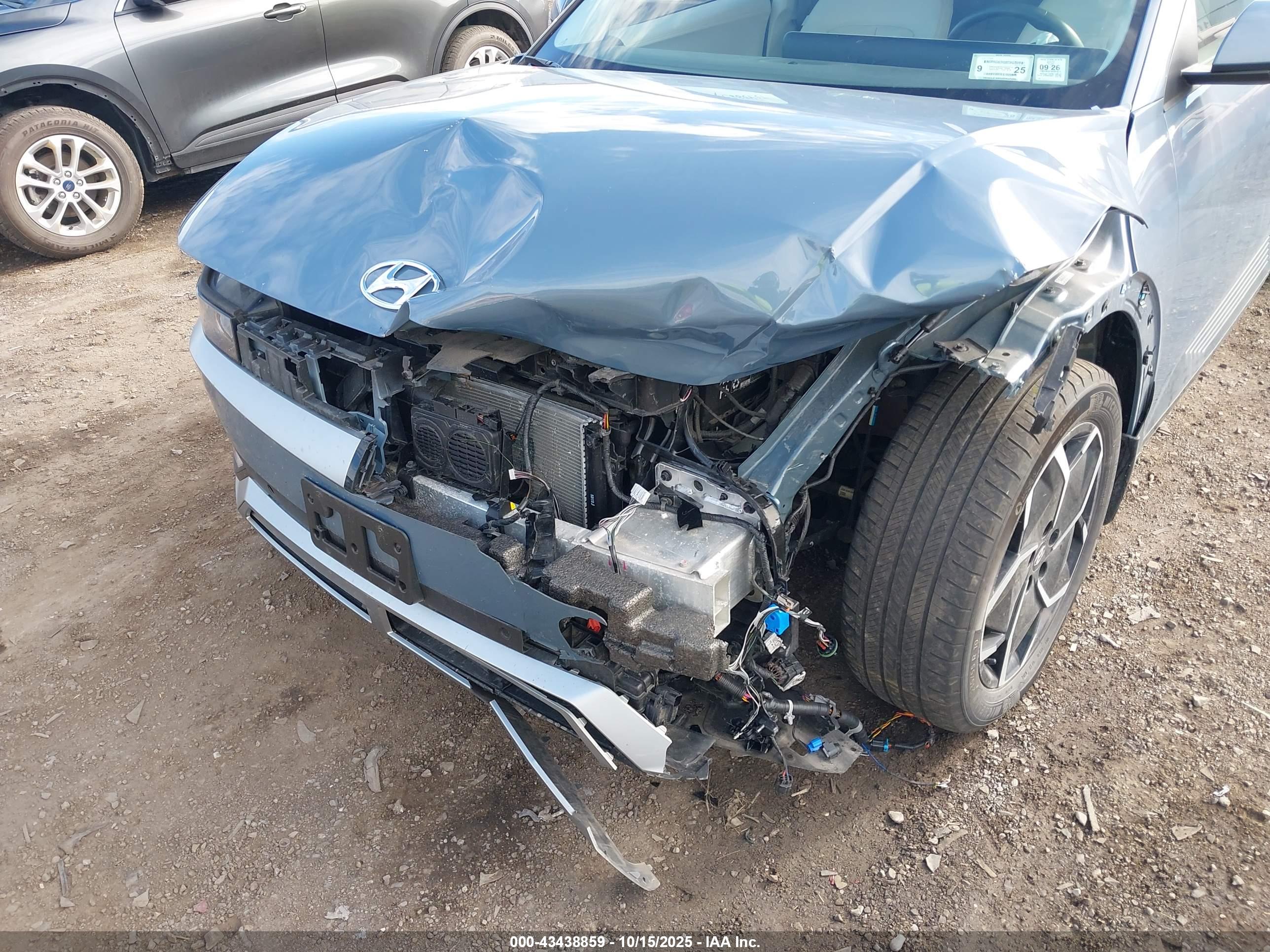 HYUNDAI IONIQ image 6