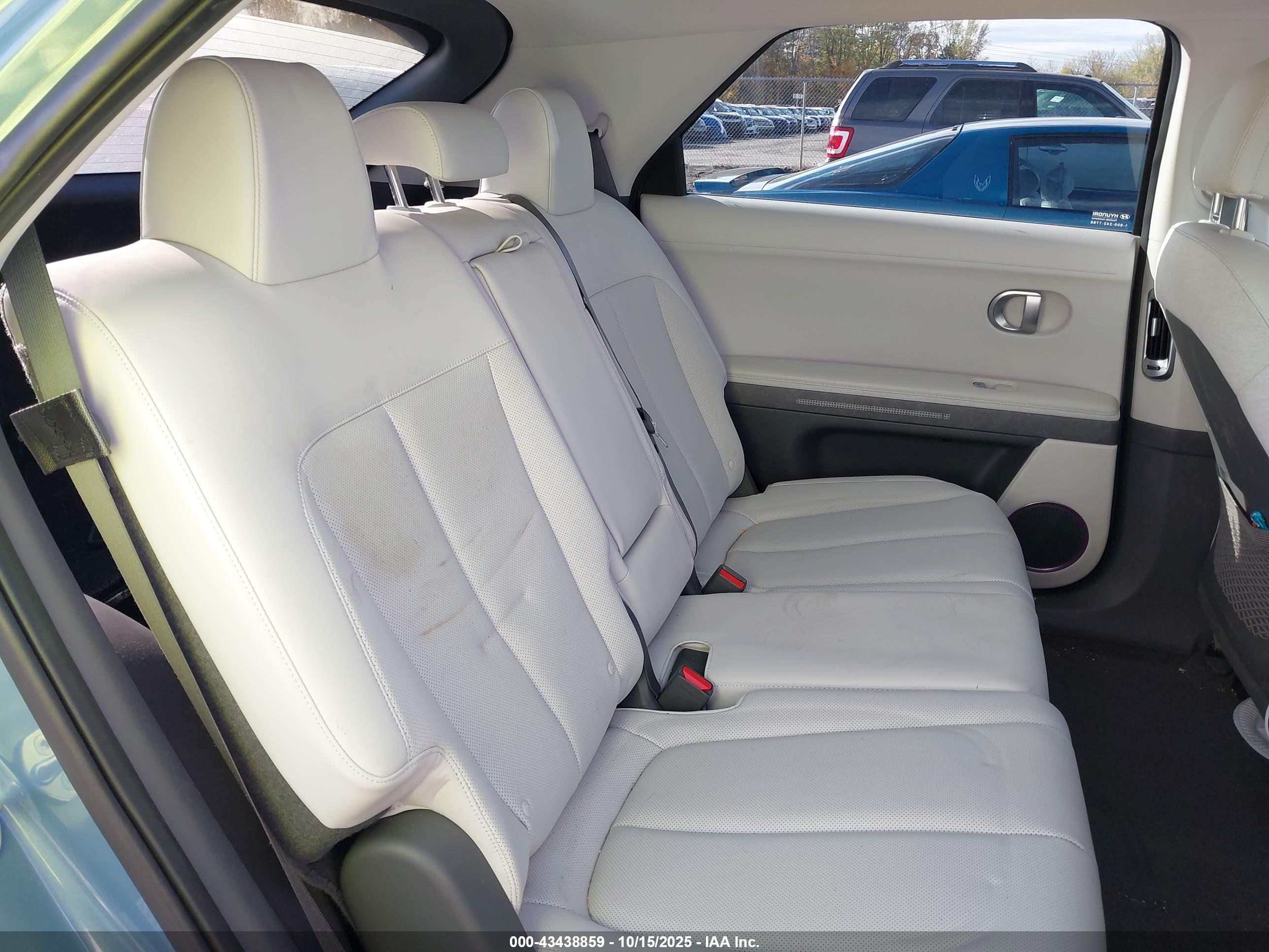 HYUNDAI IONIQ image 8