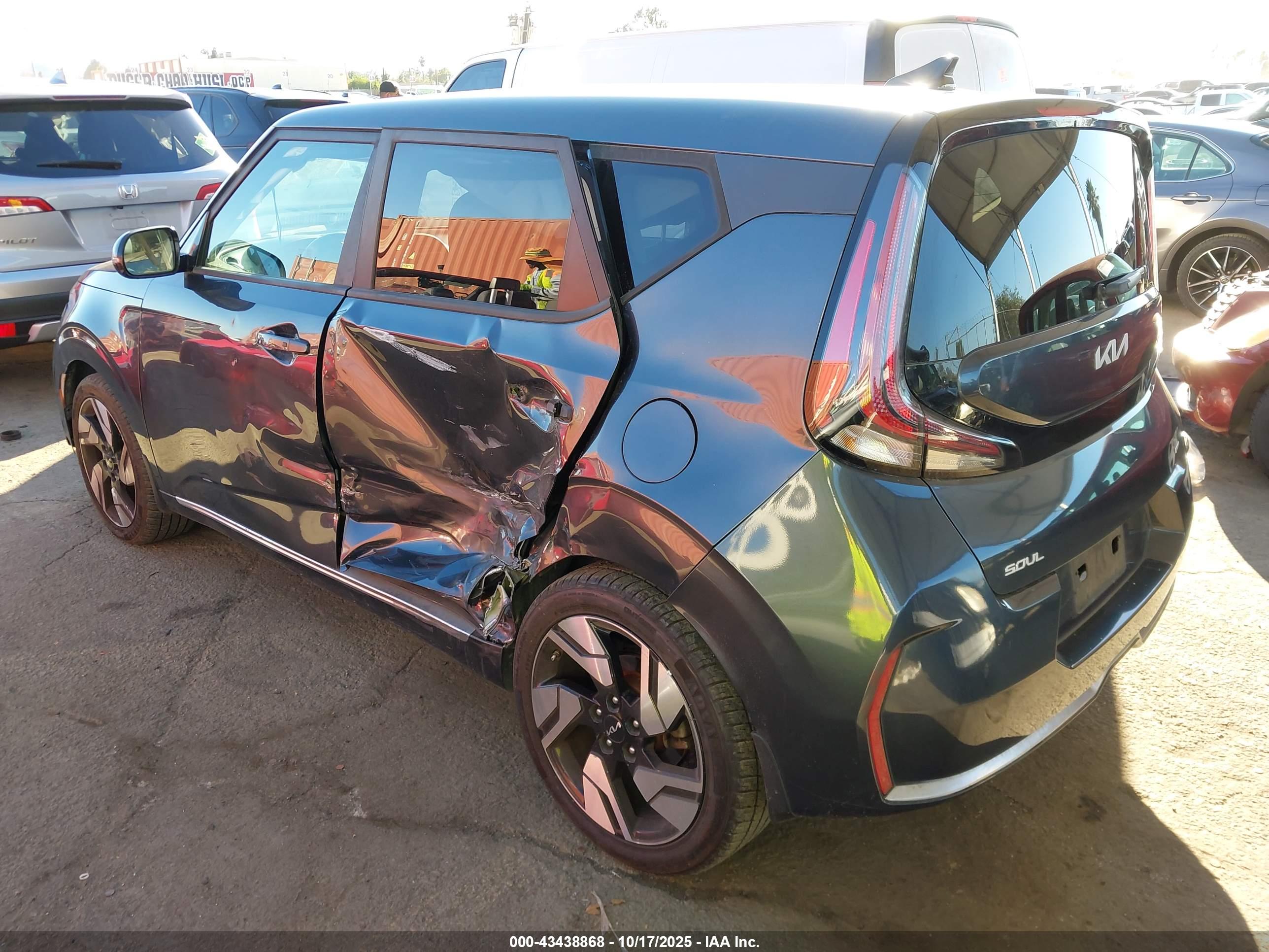 KIA SOUL image 3