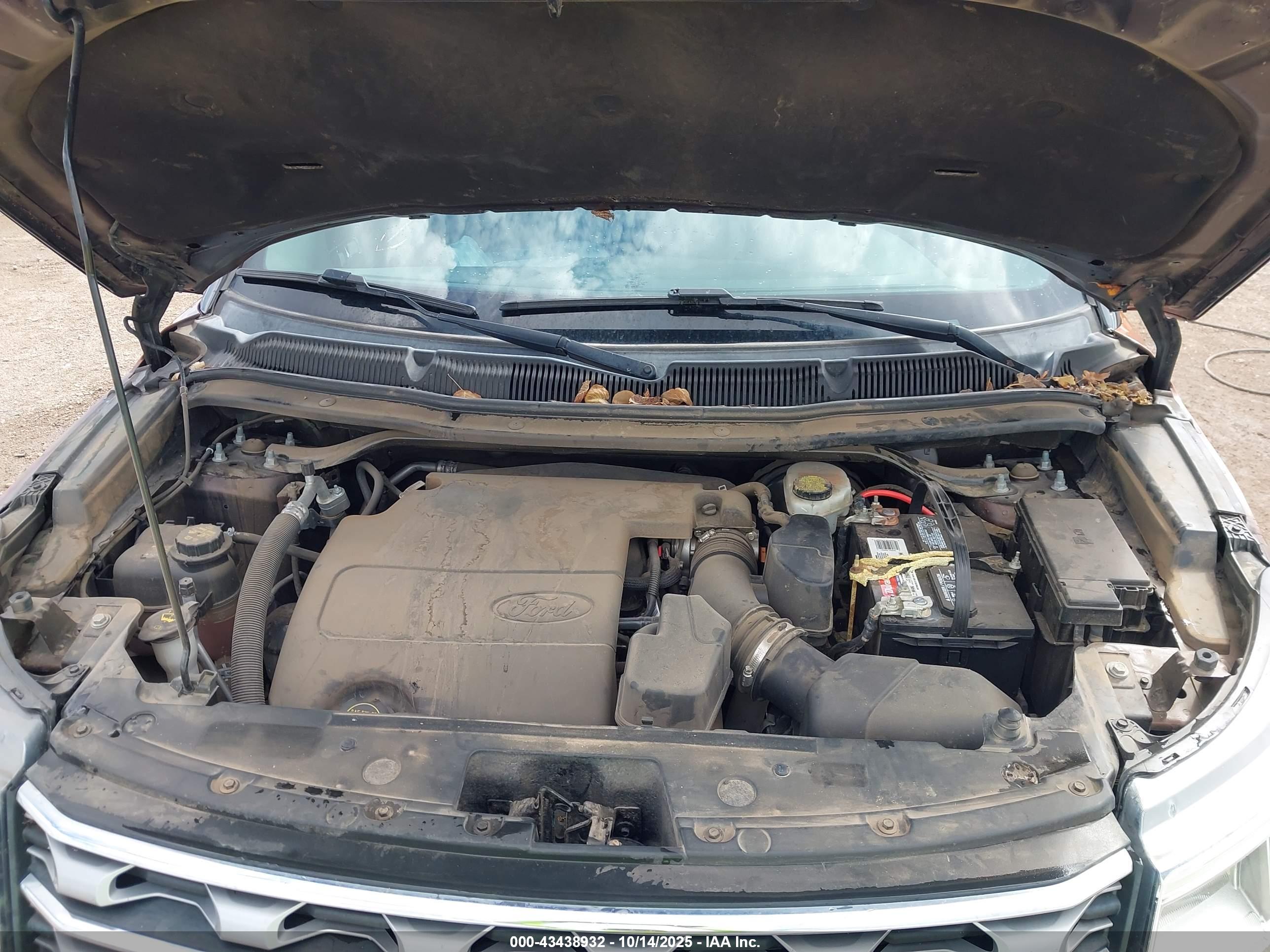 FORD EXPLORER image 10