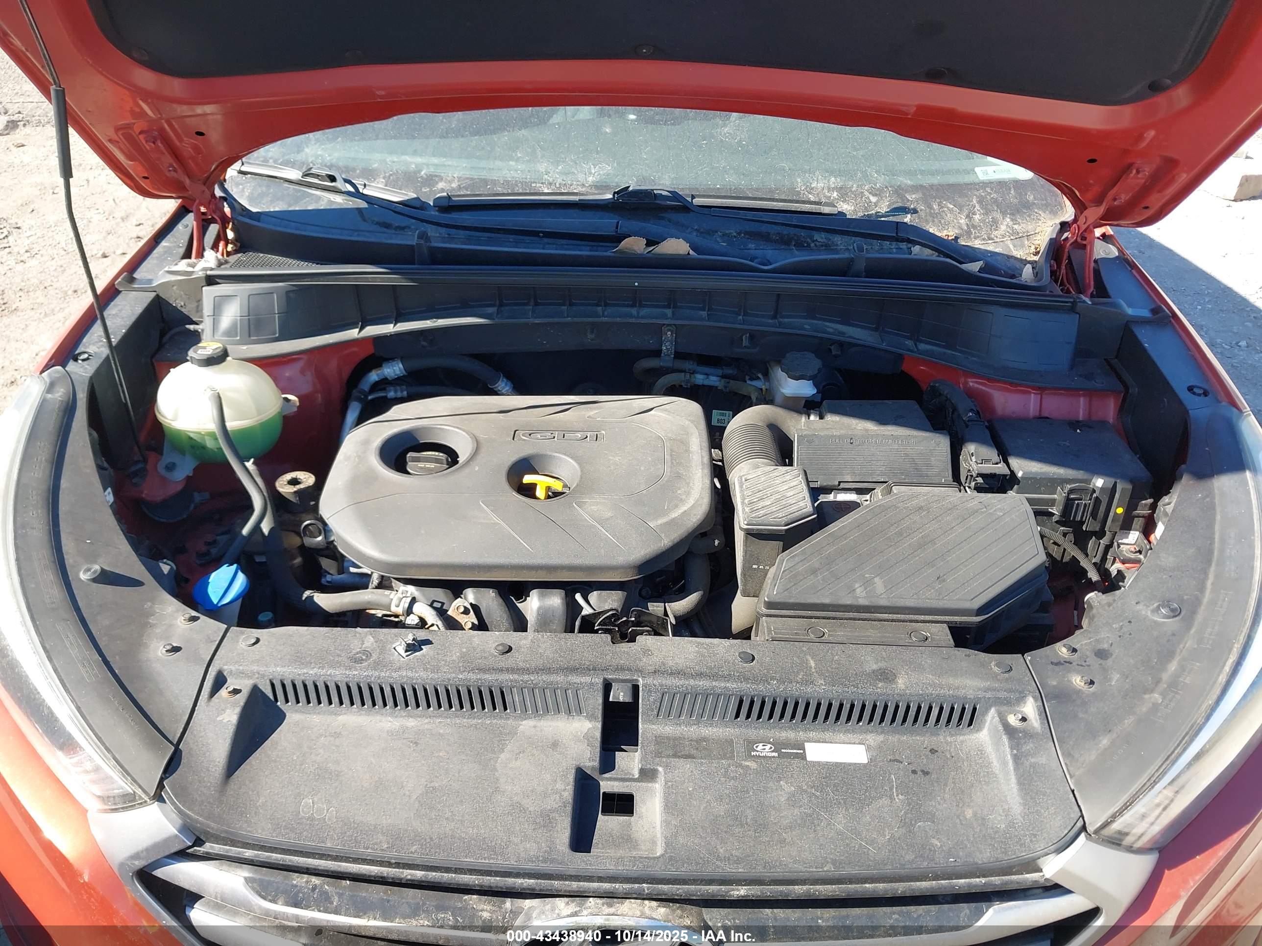 HYUNDAI TUCSON image 10