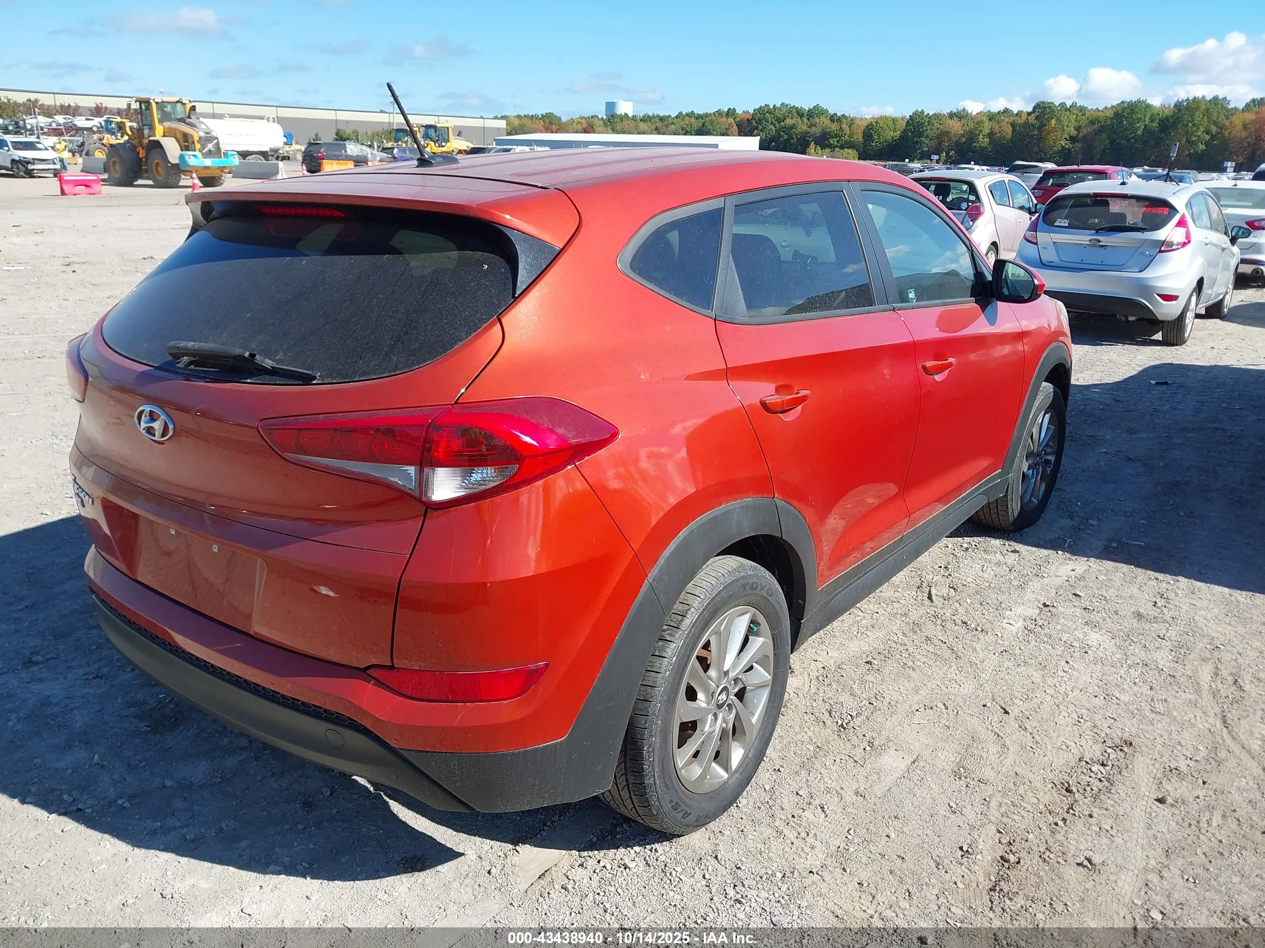 HYUNDAI TUCSON image 4