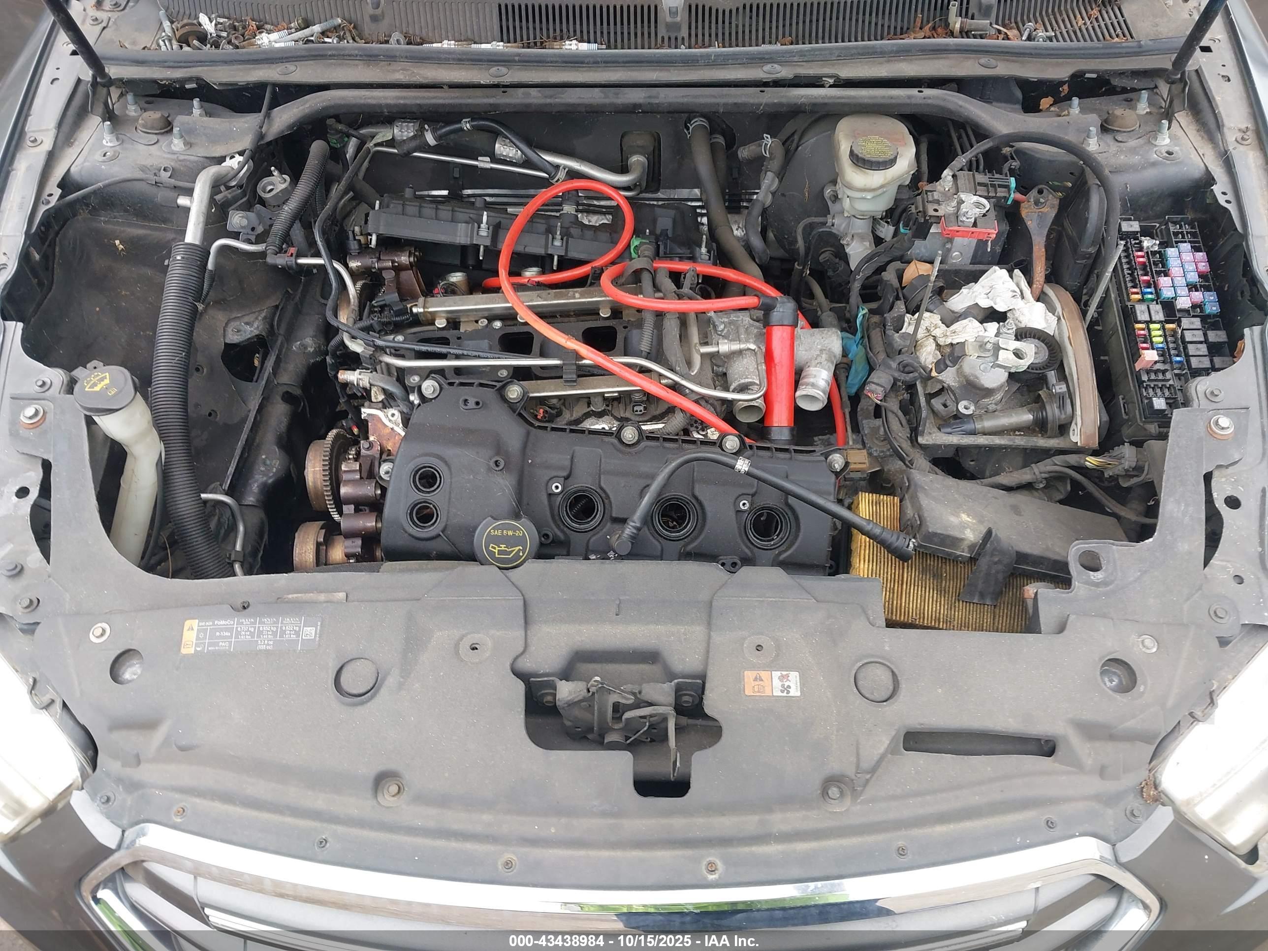 FORD TAURUS image 10