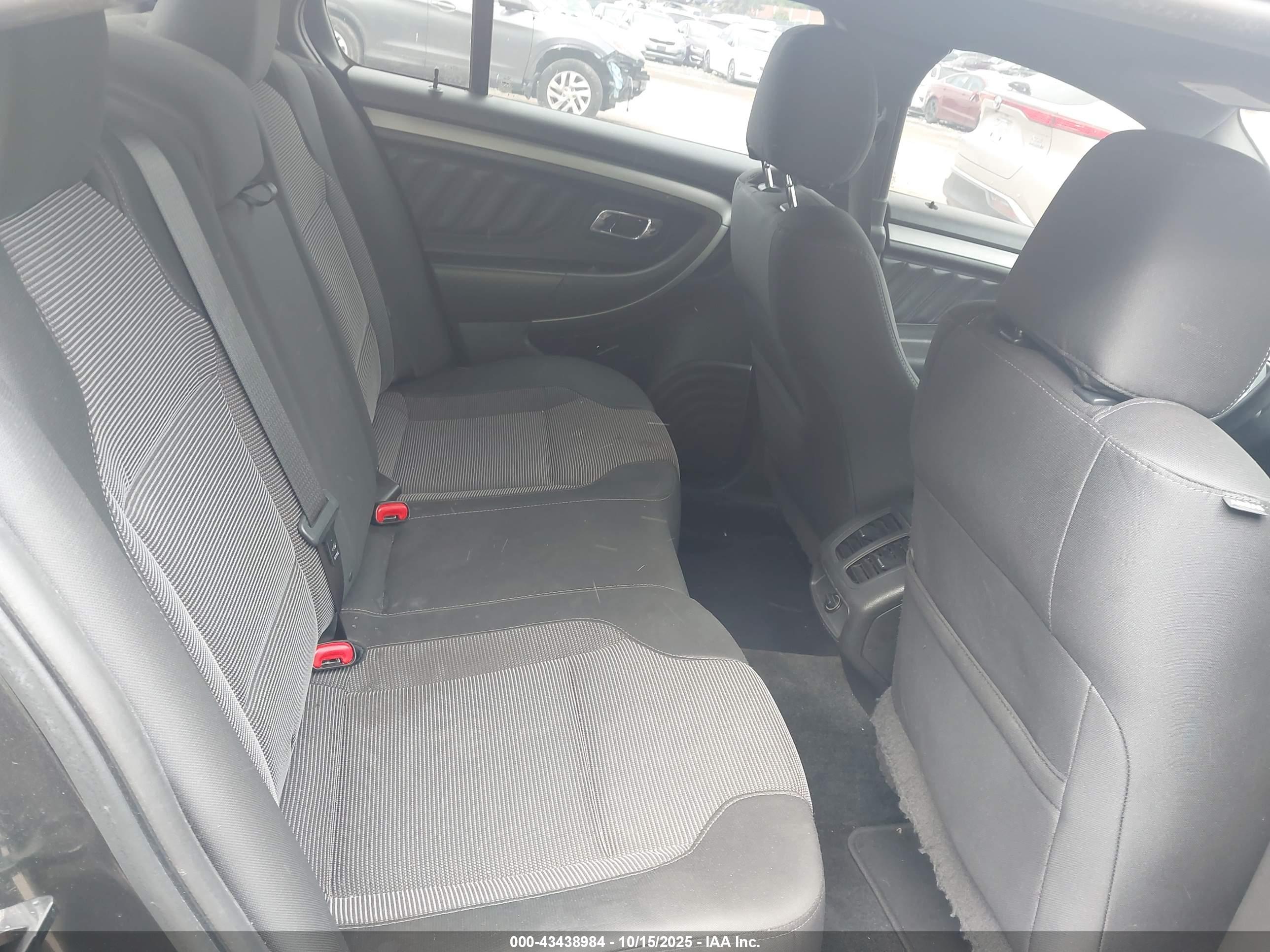 FORD TAURUS image 8