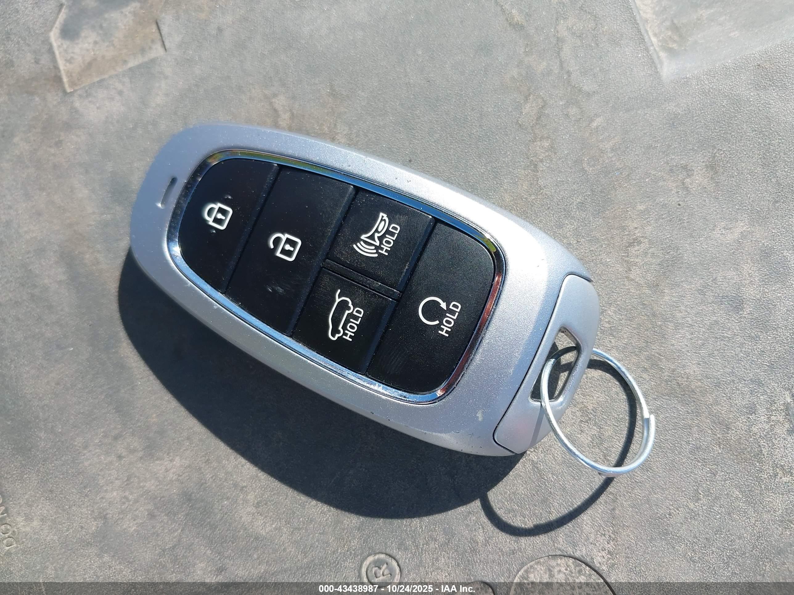 HYUNDAI SANTA image 11