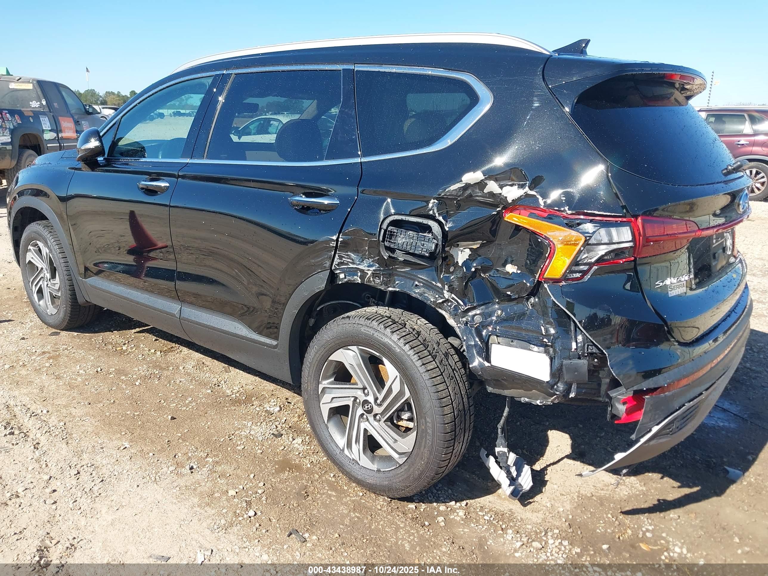 HYUNDAI SANTA image 3