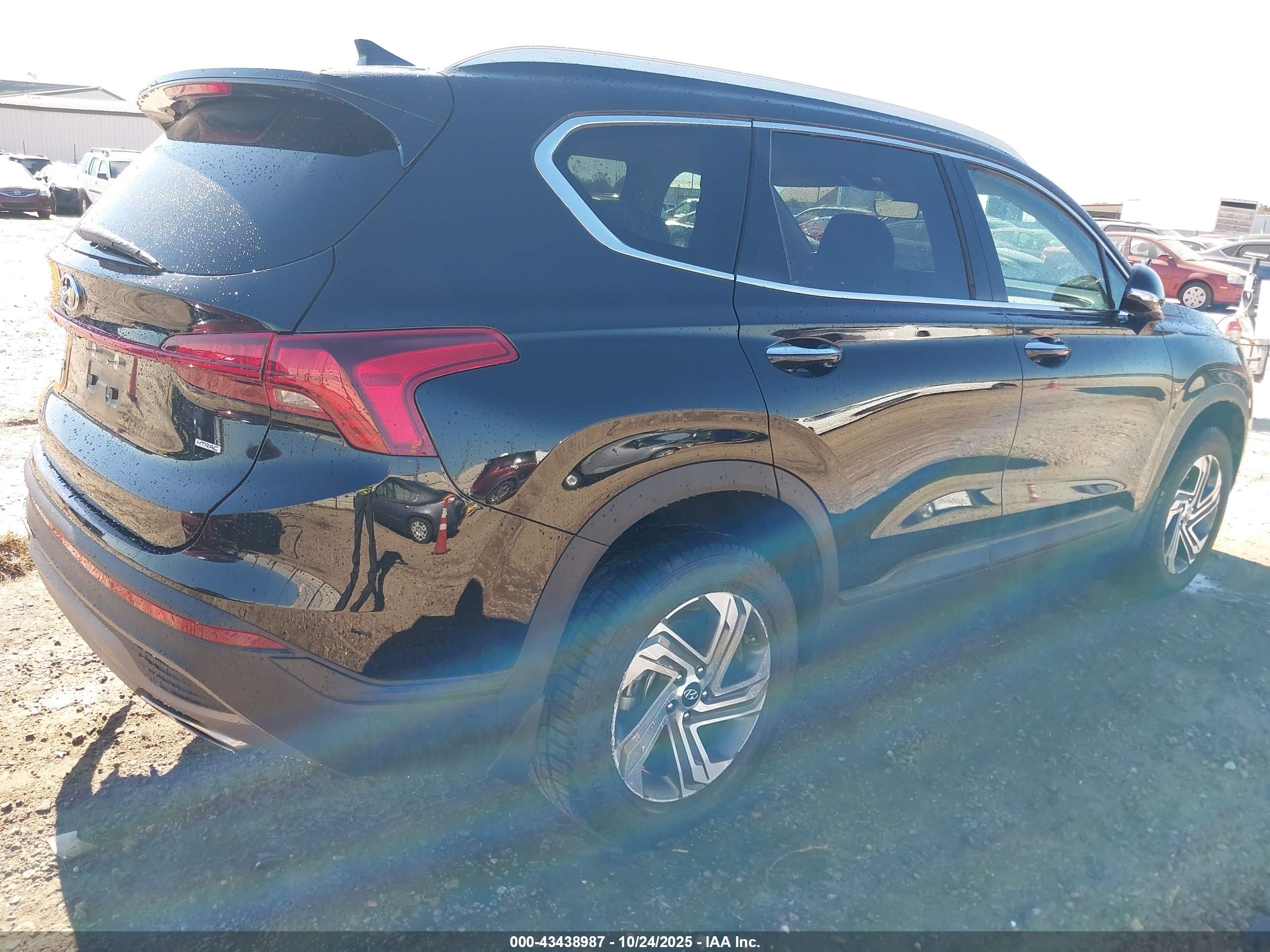 HYUNDAI SANTA image 4