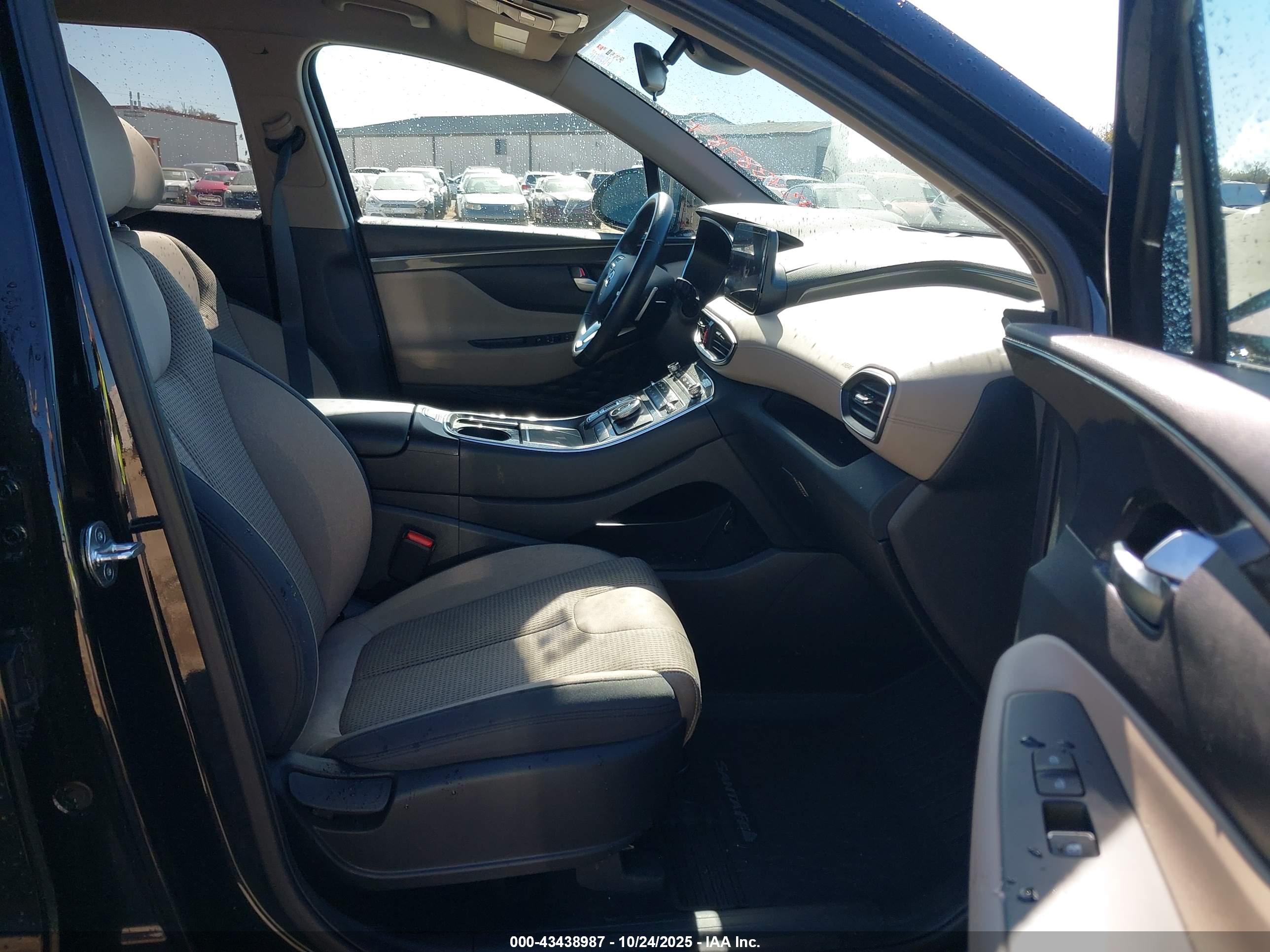 HYUNDAI SANTA image 5
