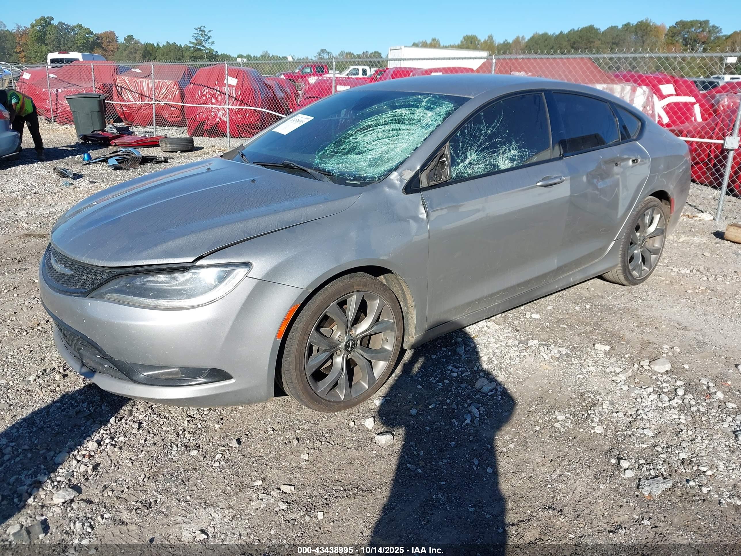 CHRYSLER 200 image 2