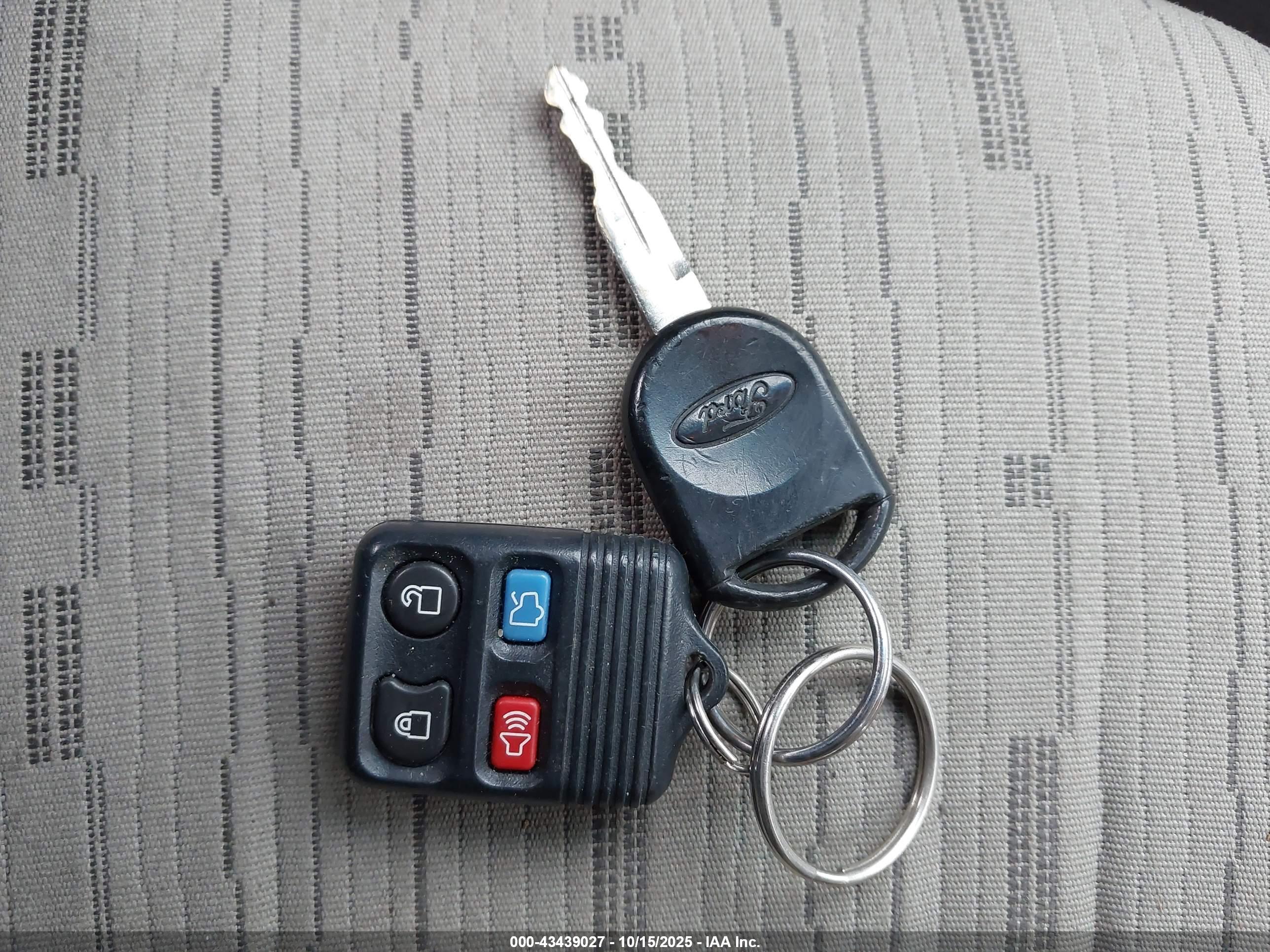 FORD FOCUS image 11
