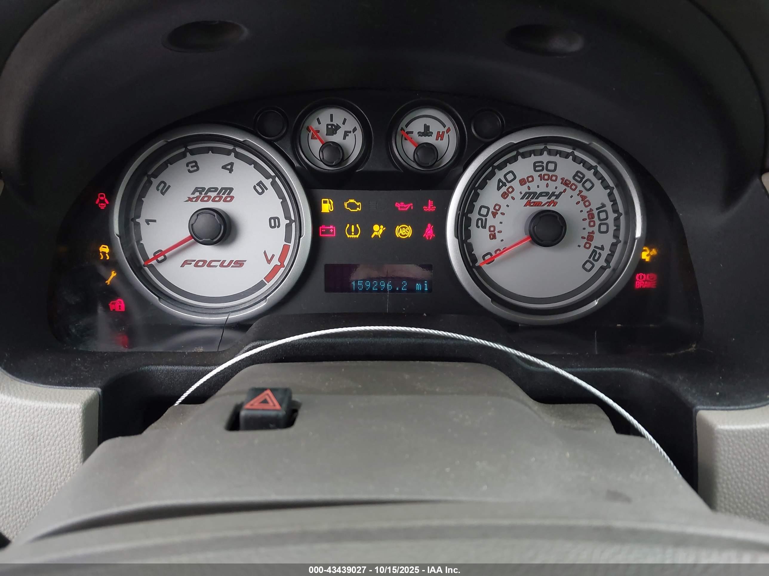 FORD FOCUS image 7