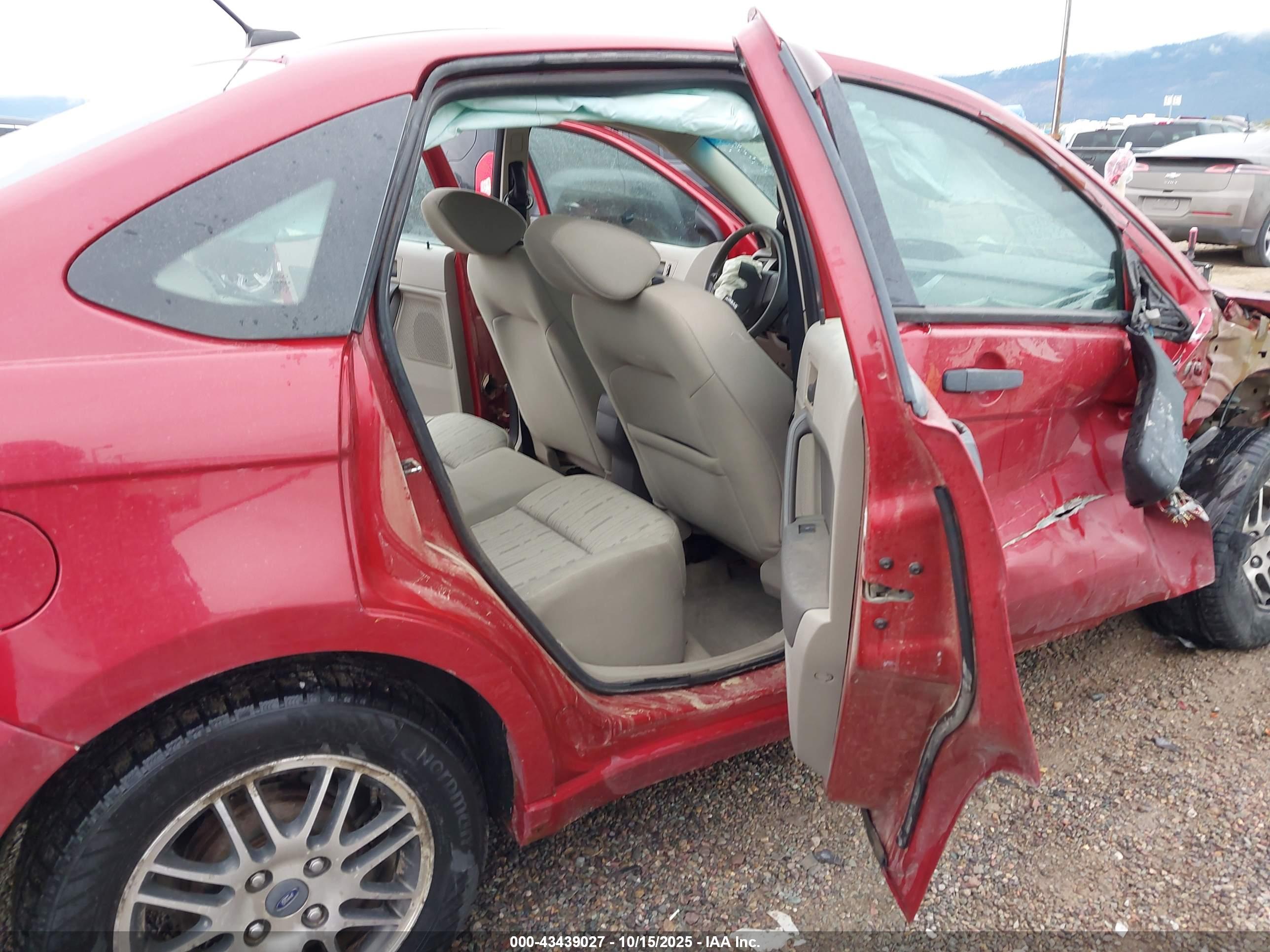 FORD FOCUS image 8