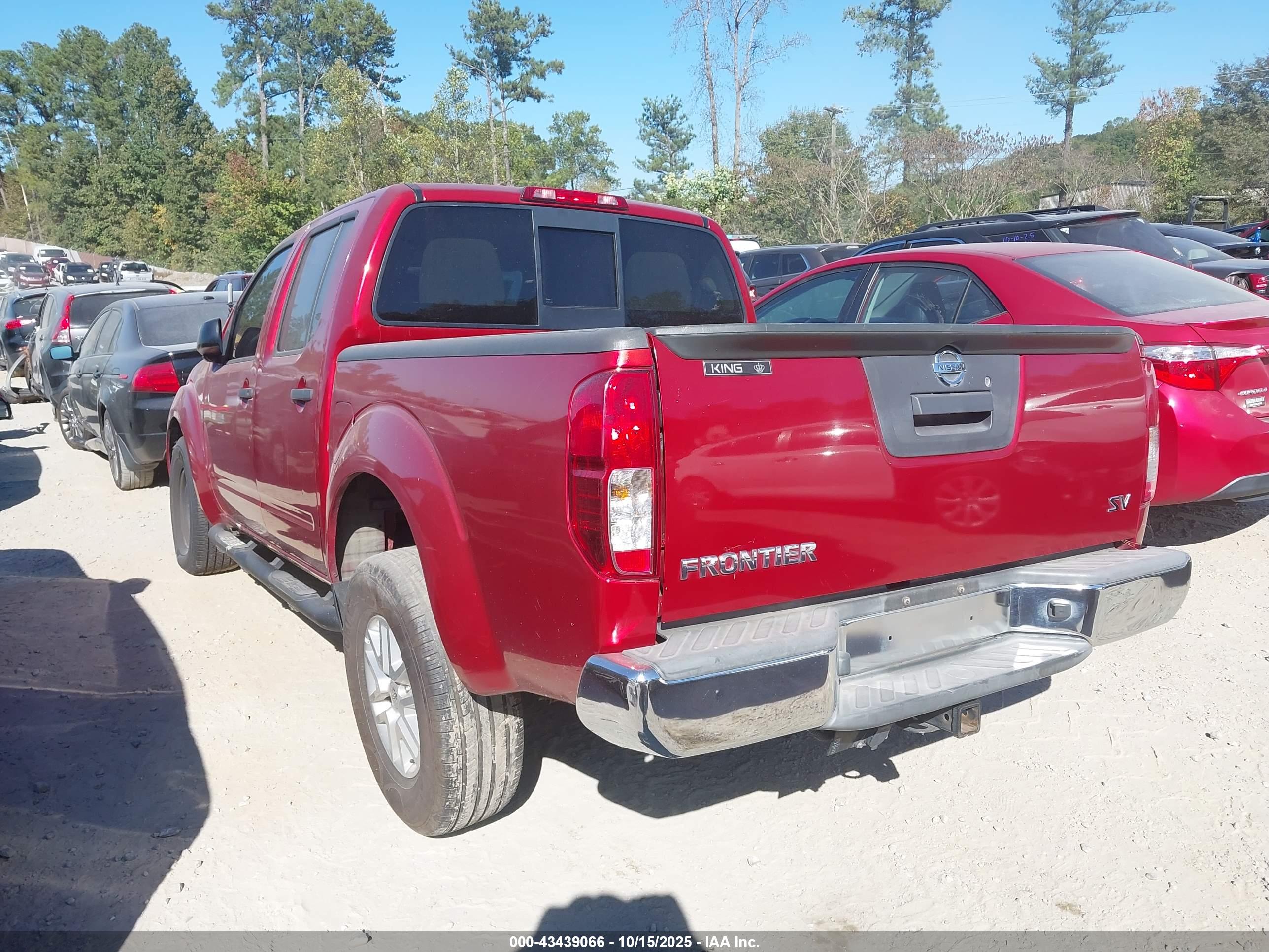 NISSAN FRONTIER image 3