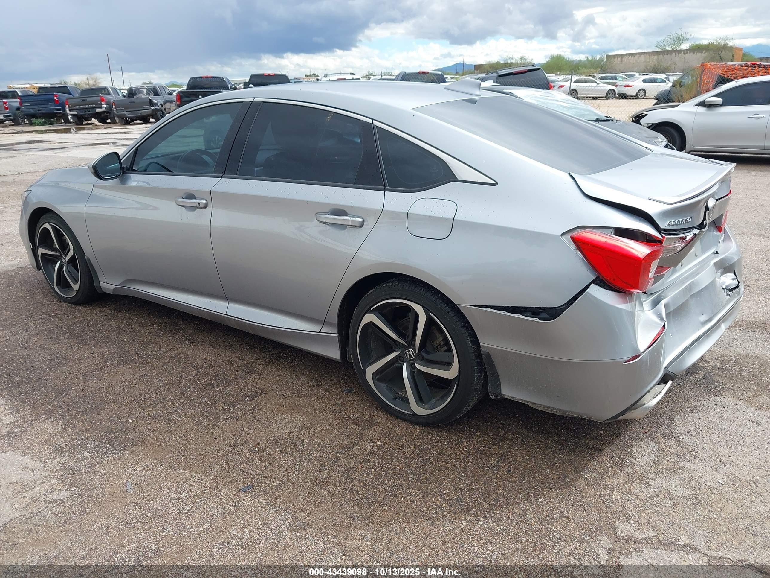 HONDA ACCORD image 3