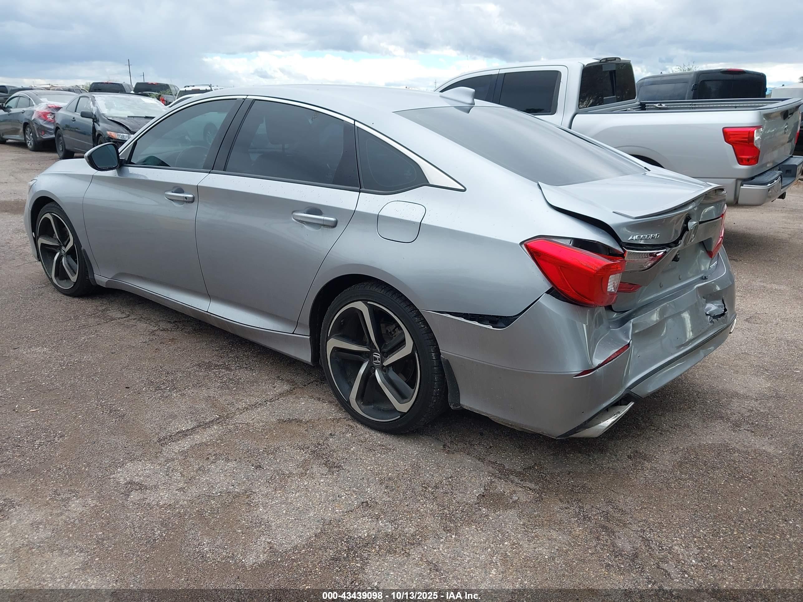 HONDA ACCORD image 6