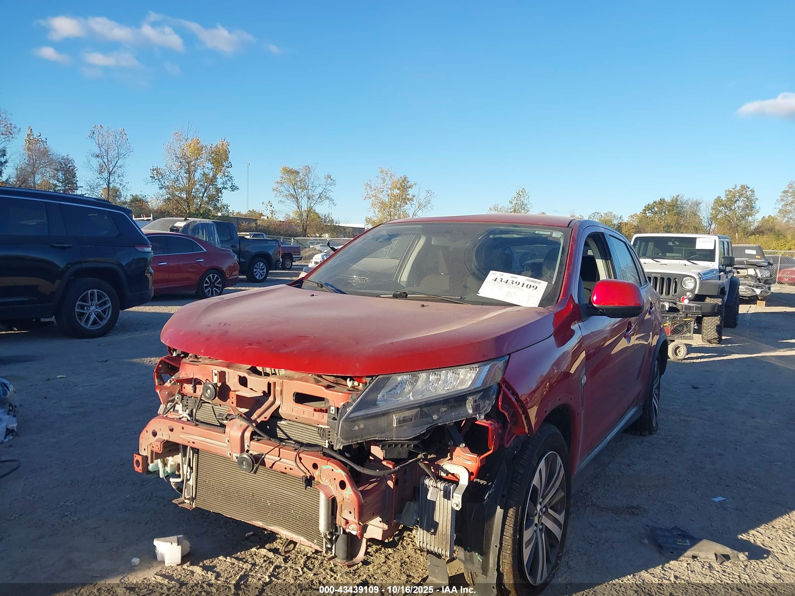 MITSUBISHI OUTLANDER image 6