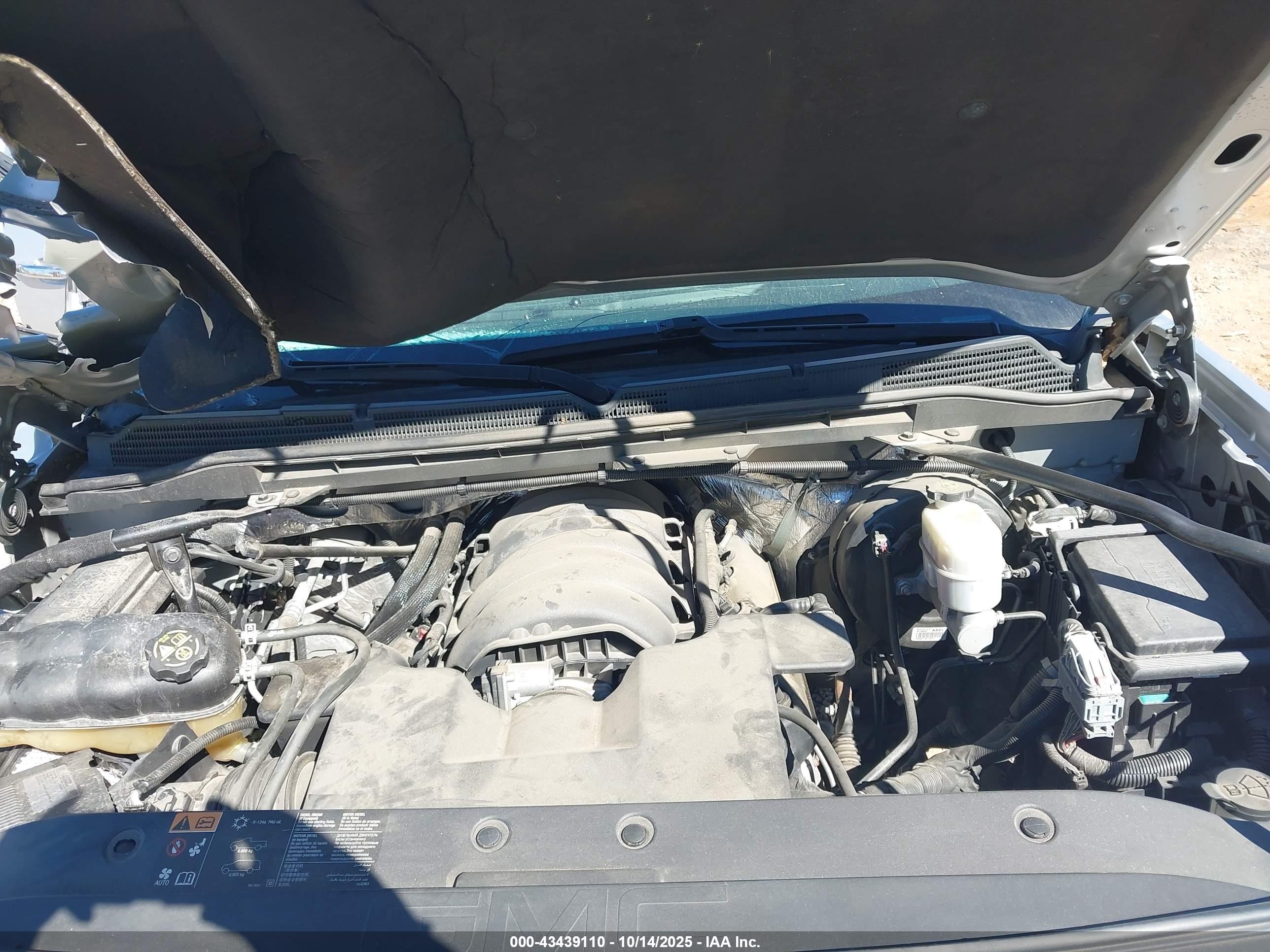 GMC SIERRA image 10